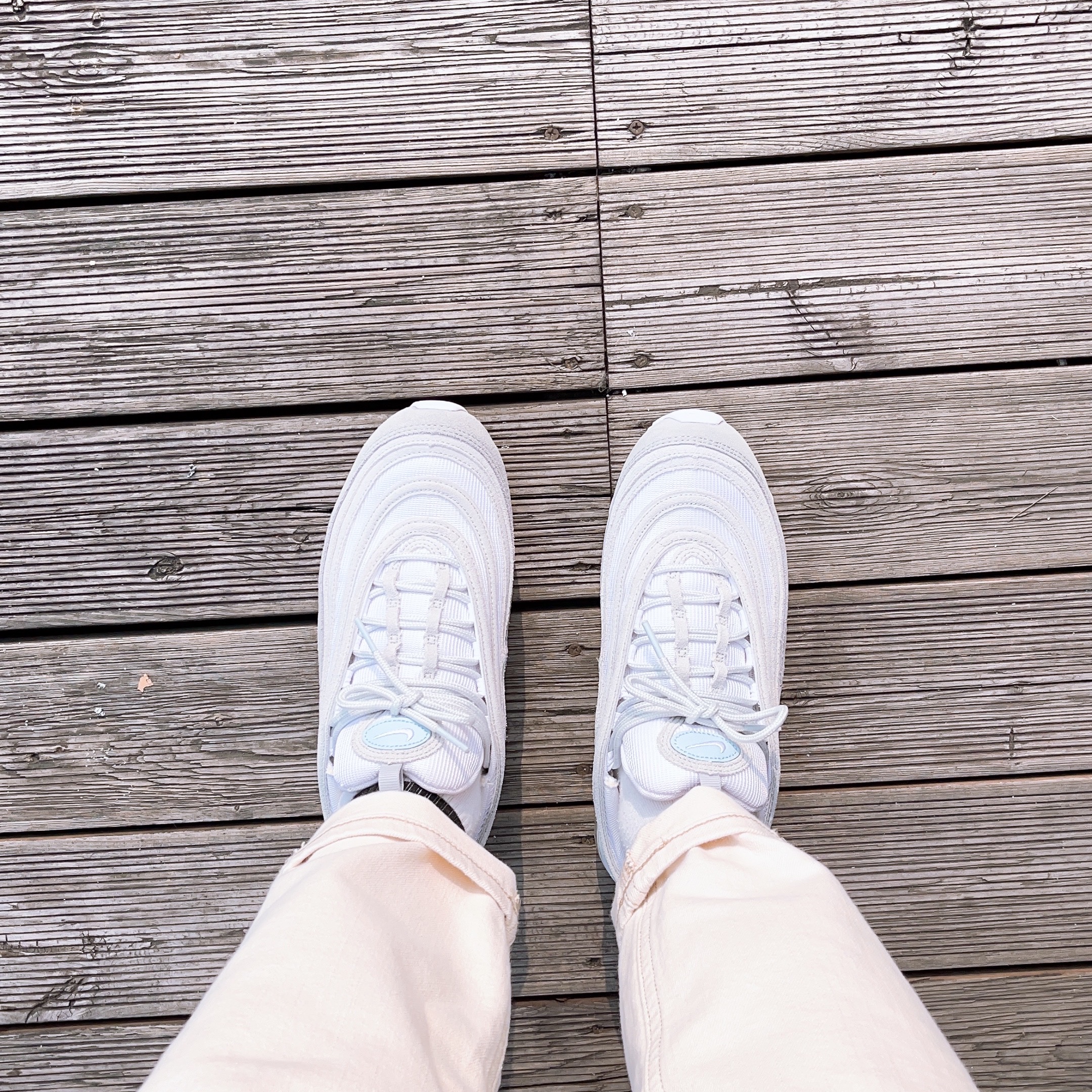 Nike Air Max 97 SE Pure Platinum 착용 스타일 - 2