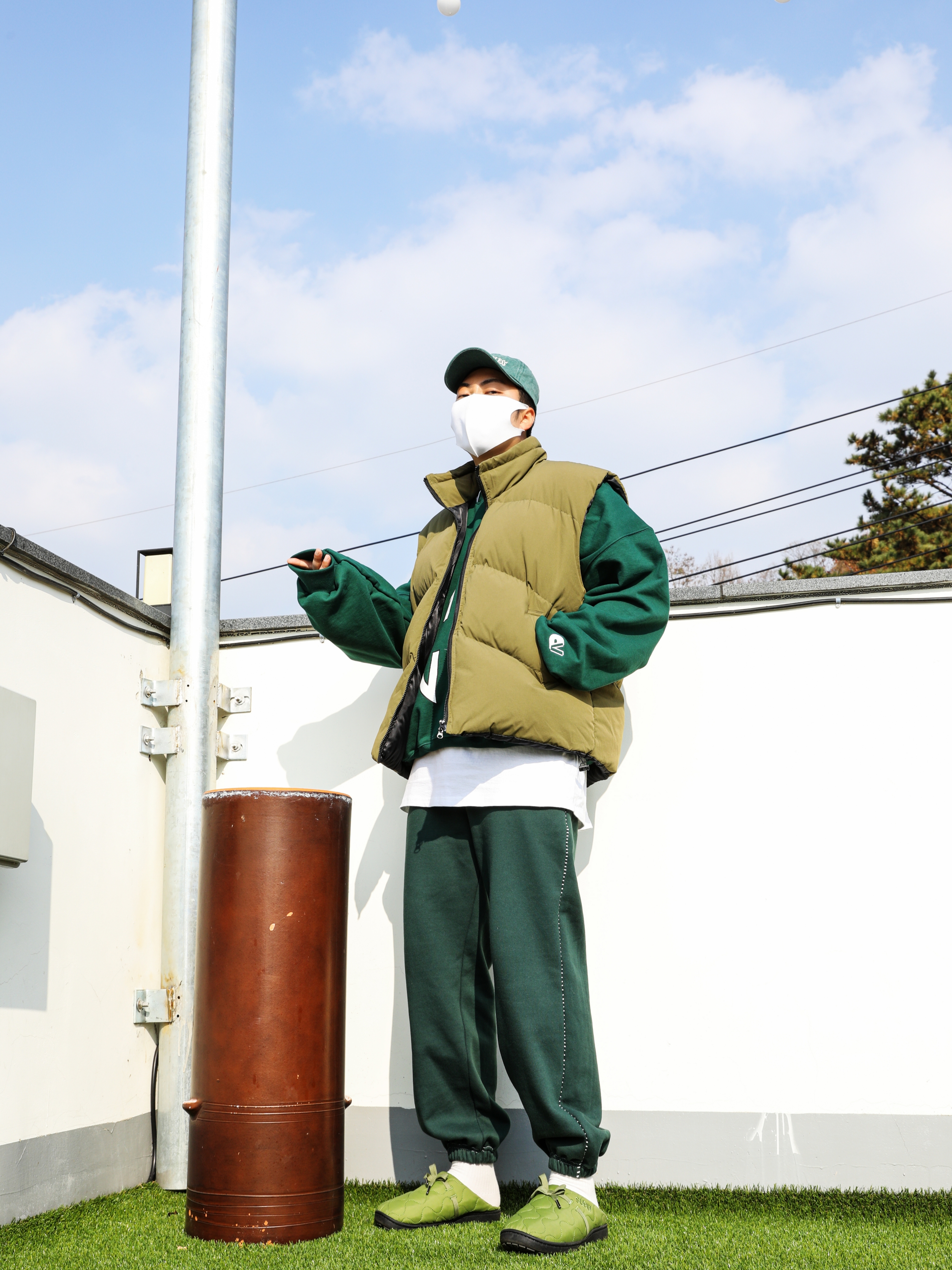 Adidas Puffylette Off White 착용 스타일 - 2