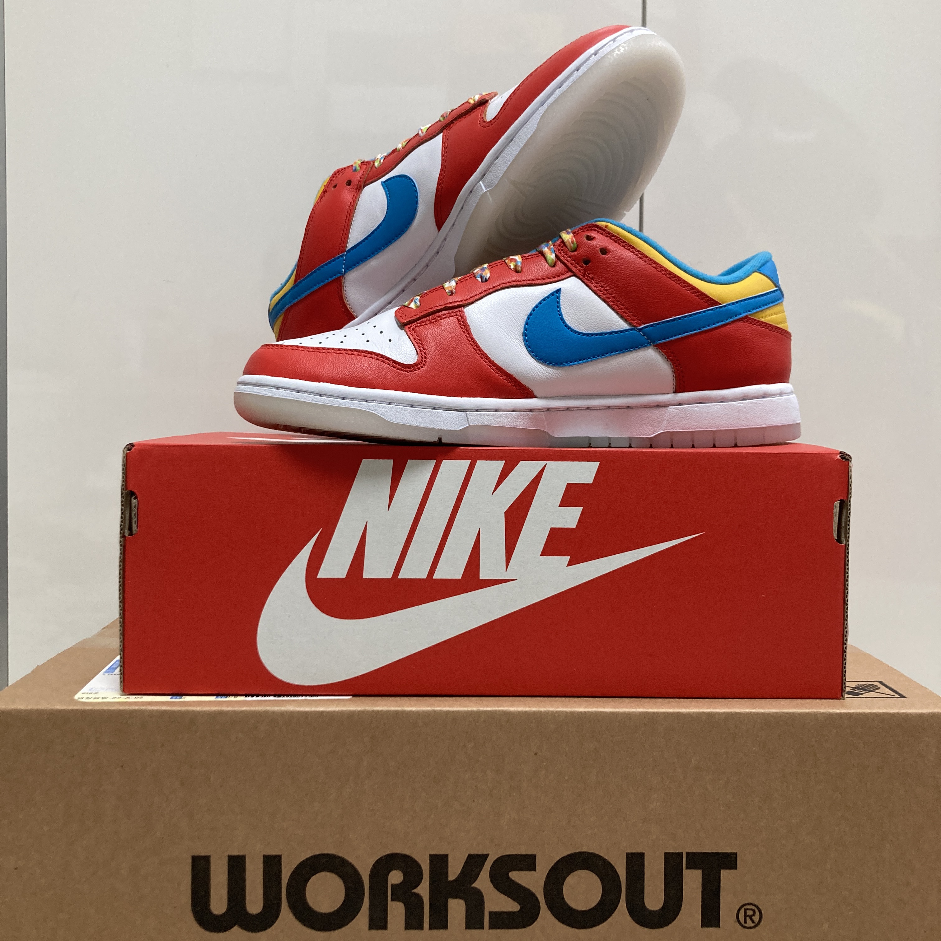Nike x LeBron James x Fruity Pebbles Dunk Low QS Habanero Red 착용 스타일