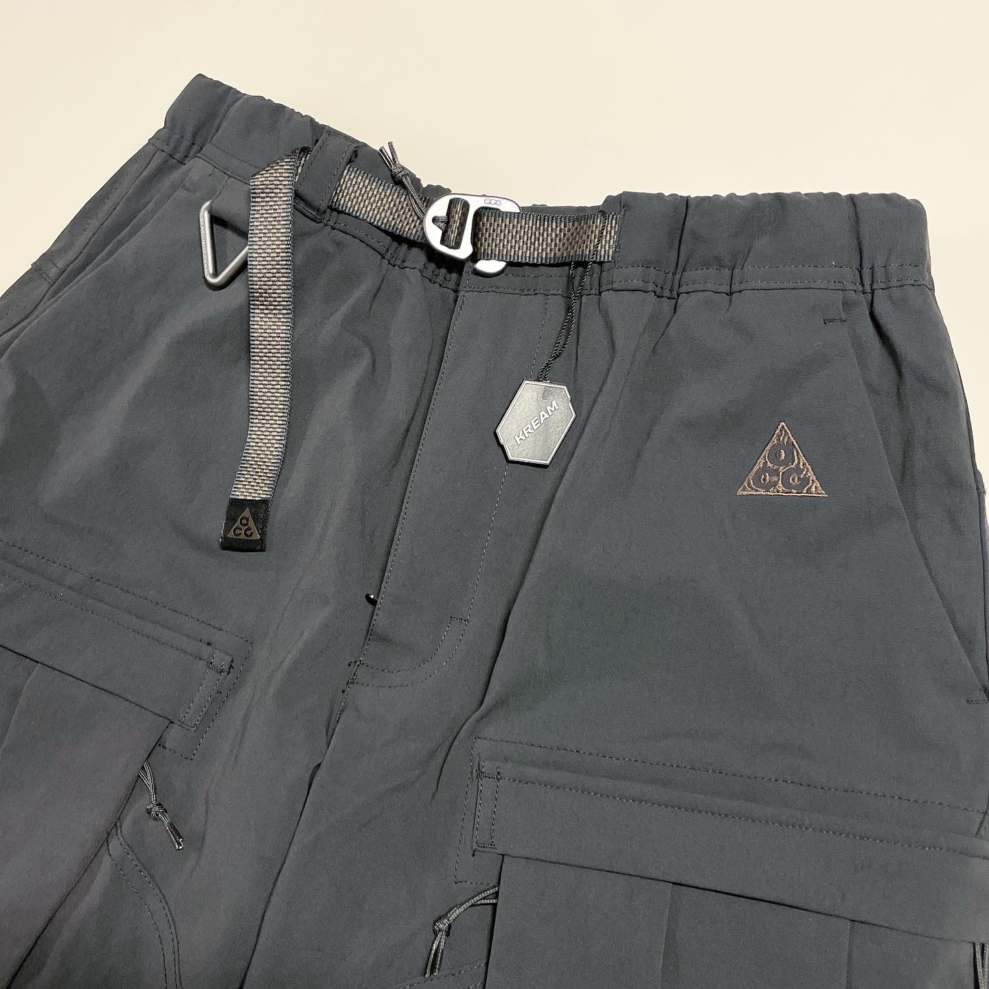 Nike ACG Smith Summit Cargo Pants Dark Smoke Grey - Asia 착용 스타일 - 2