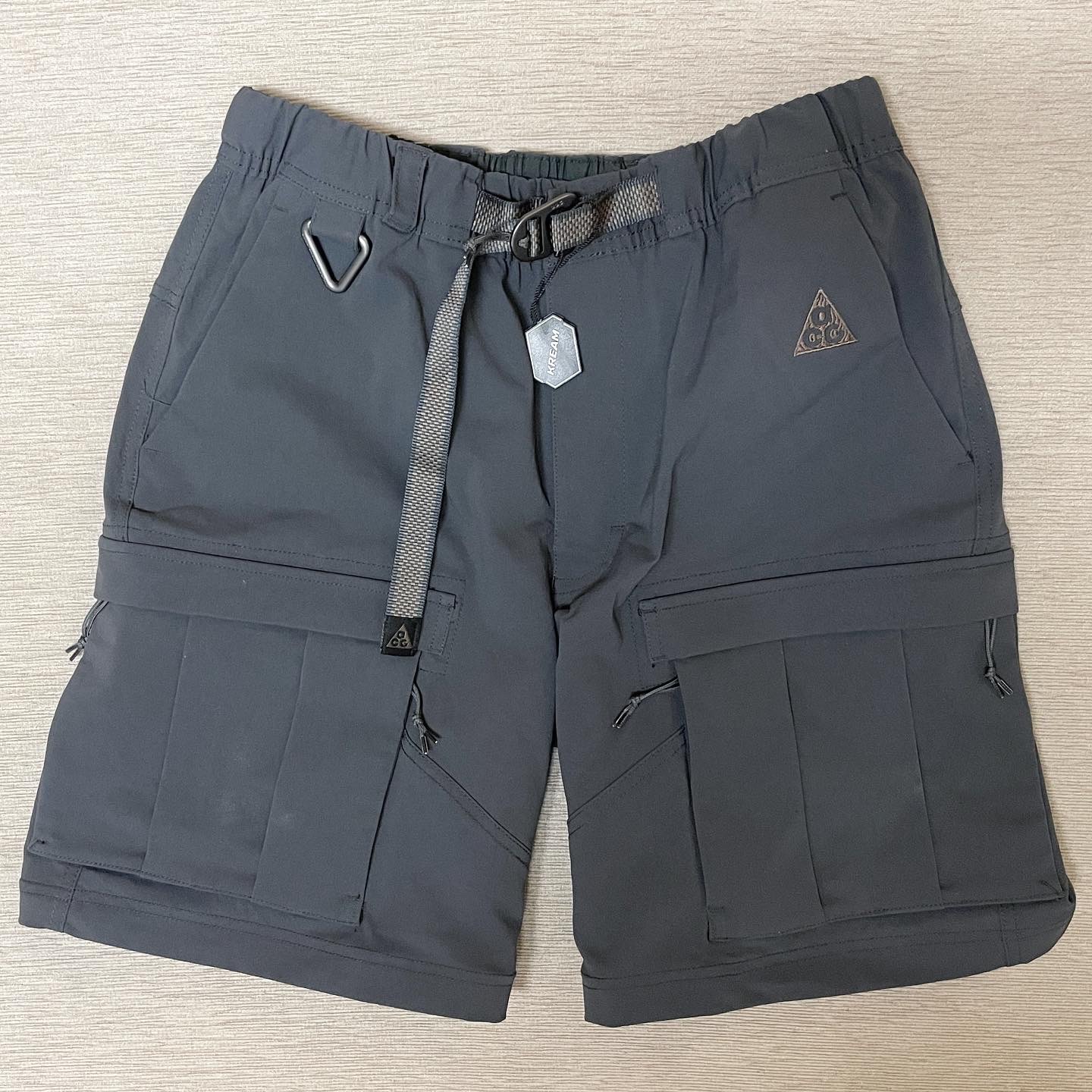 Nike ACG Smith Summit Cargo Pants Dark Smoke Grey - Asia 착용 스타일 - 4