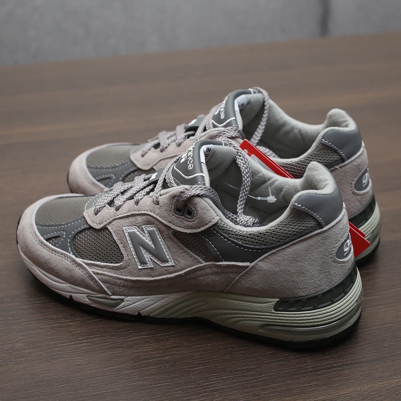 New Balance 991 Made in UK Grey, (W) New Balance 991 Made in UK Grey 착용 스타일 - 4