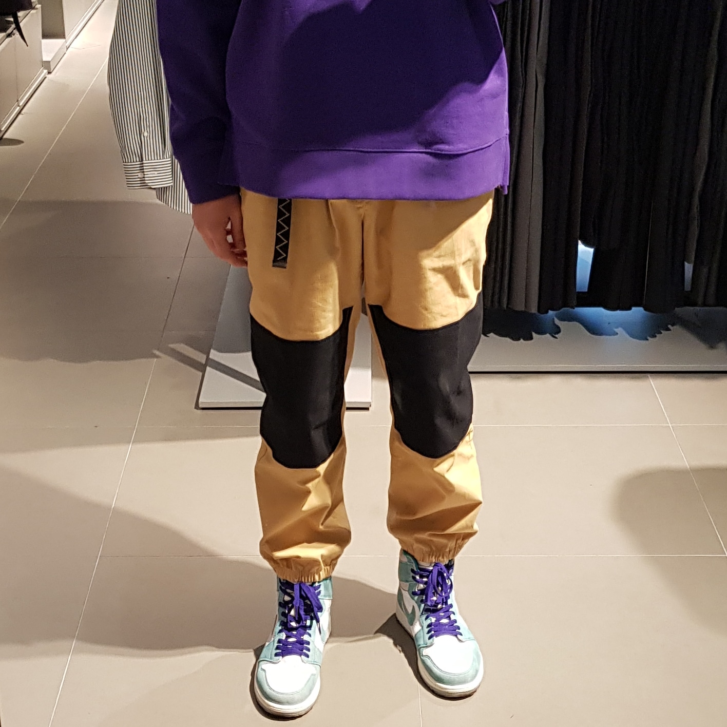 Nike ACG Trail Pants Gold Black - Asia, Jordan 1 Retro High OG Turbo Green 착용 스타일
