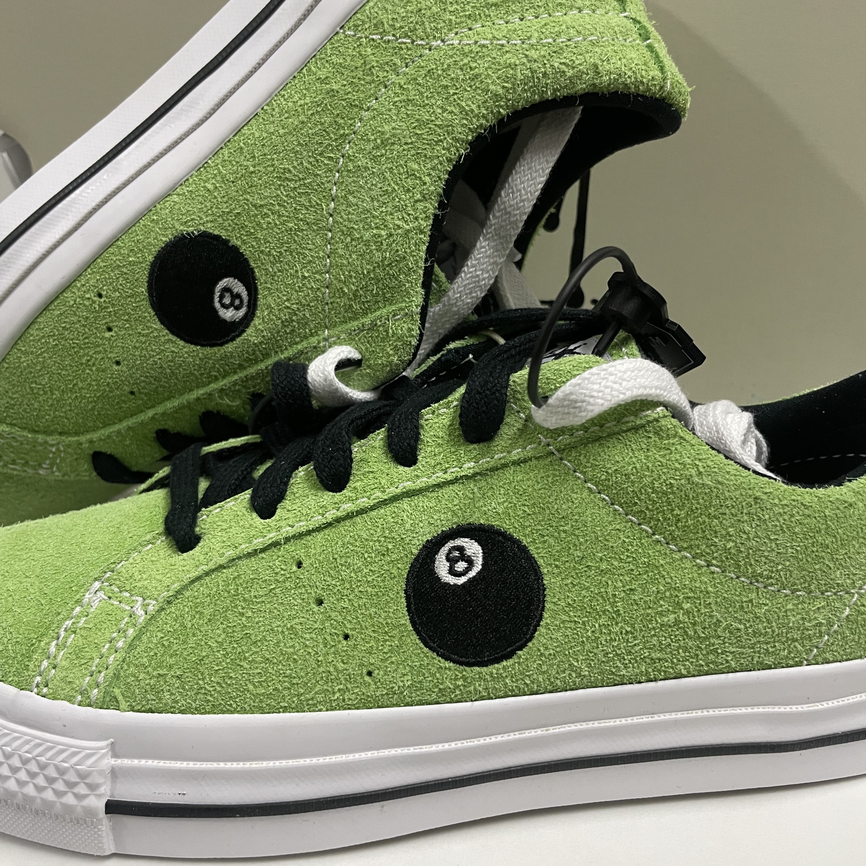 Converse x Stussy One Star Pro Ox 8 Ball Green 착용 스타일 - 5