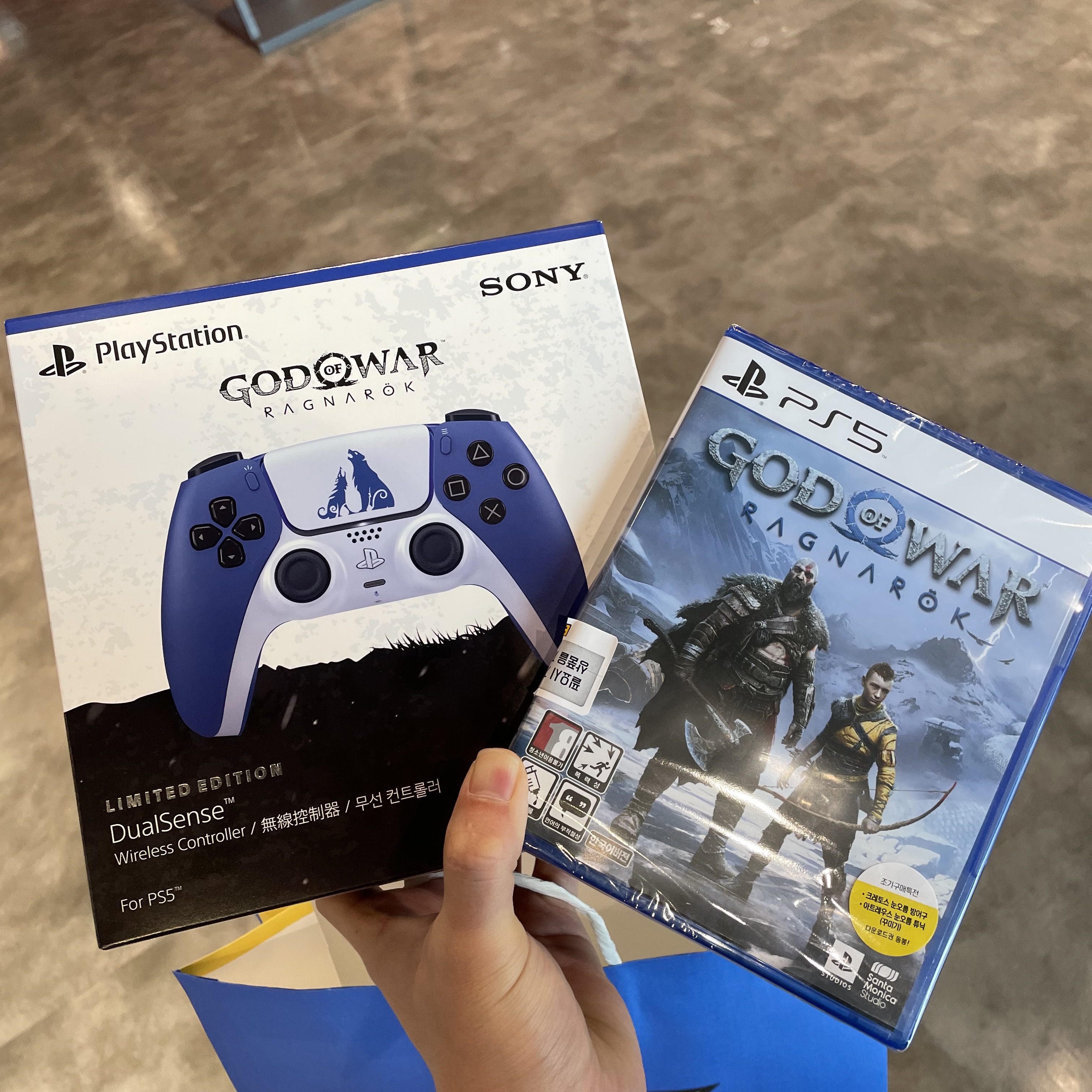Playstation 5 Blu-ray Edition (SIEK 220V) 착용 스타일