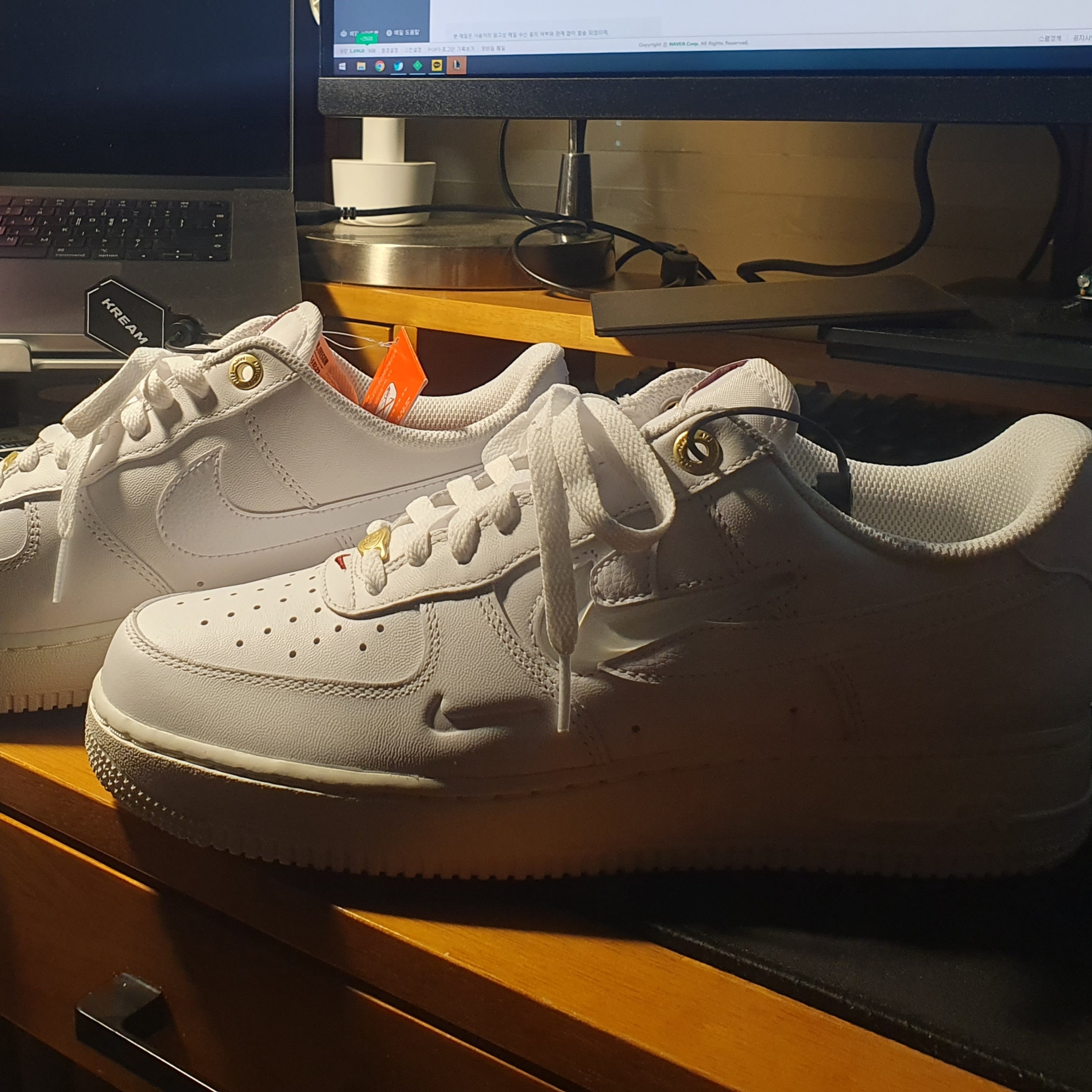 Nike Air Force 1 '07 PRM 40th Anniversary Join Forces White 착용 스타일 - 2