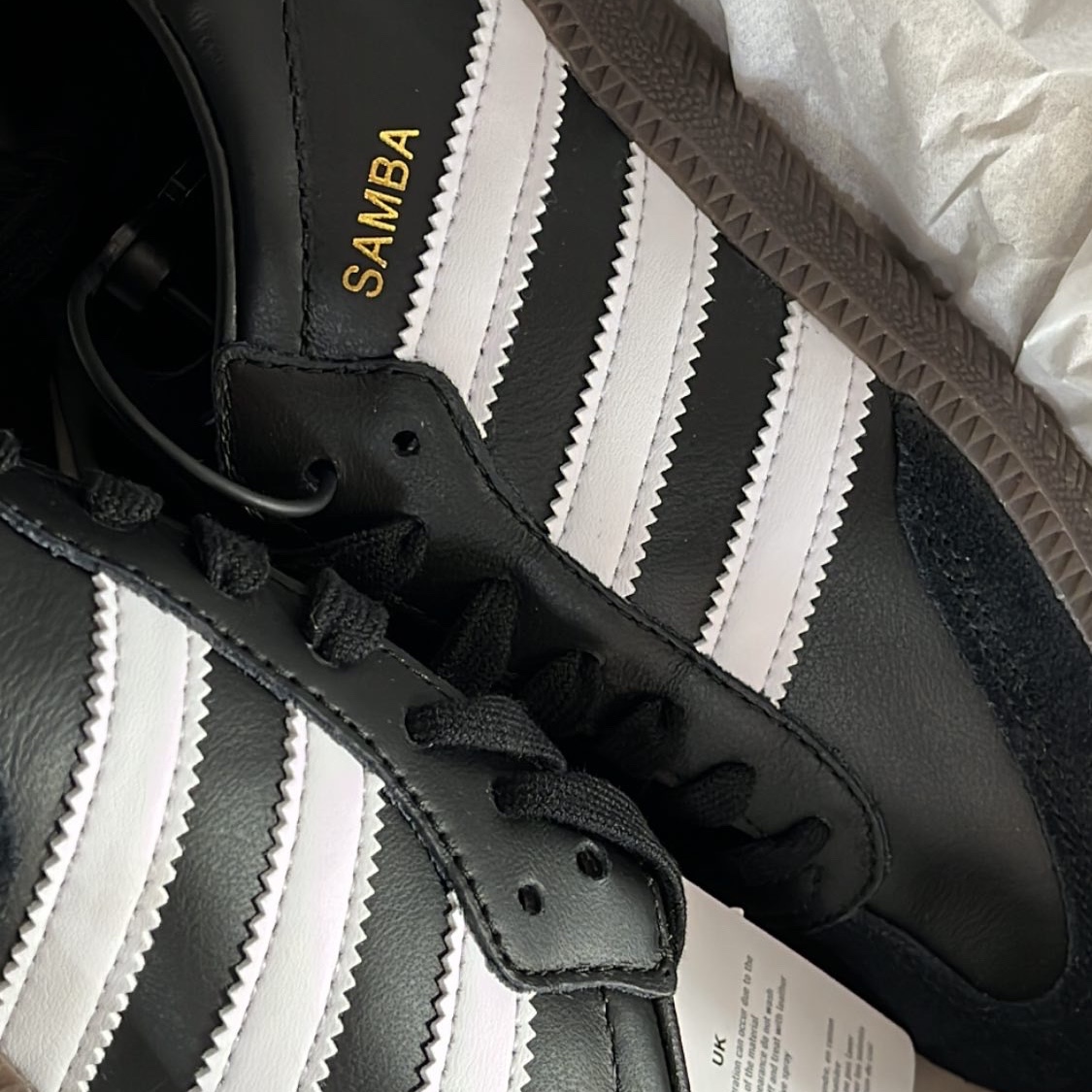 Adidas Samba Vegan White Black, Adidas Samba OG Black White Gum 착용 스타일 - 2