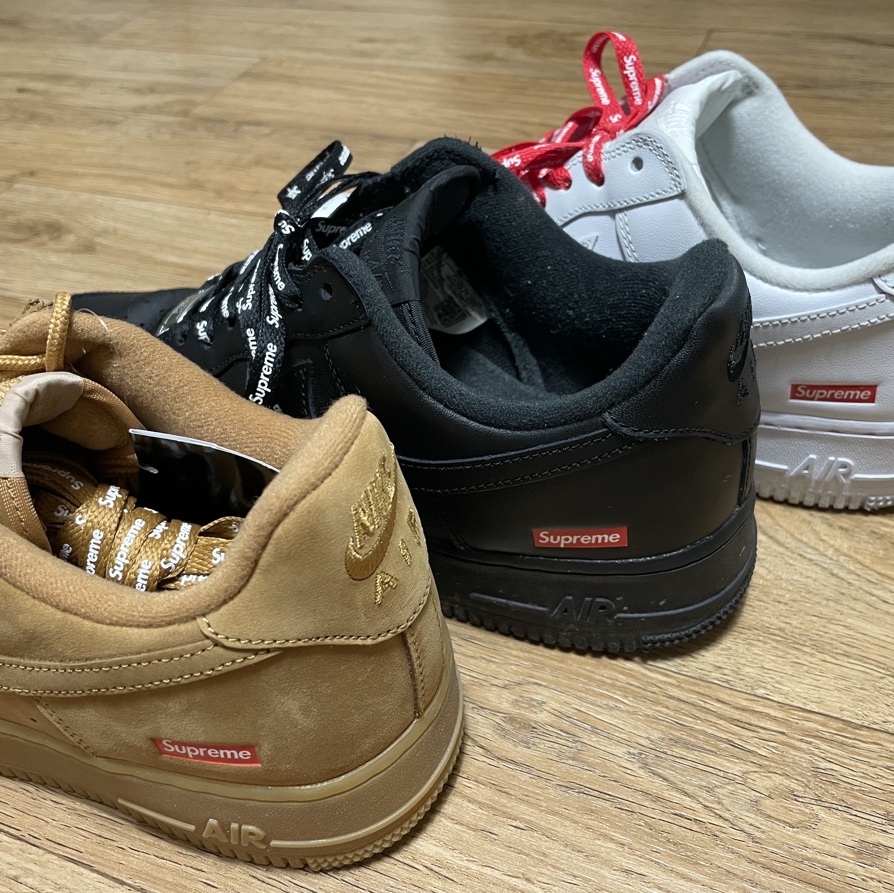 Nike x Supreme Air Force 1 Low Flax, Nike x Supreme Air Force 1 Low White 착용 스타일