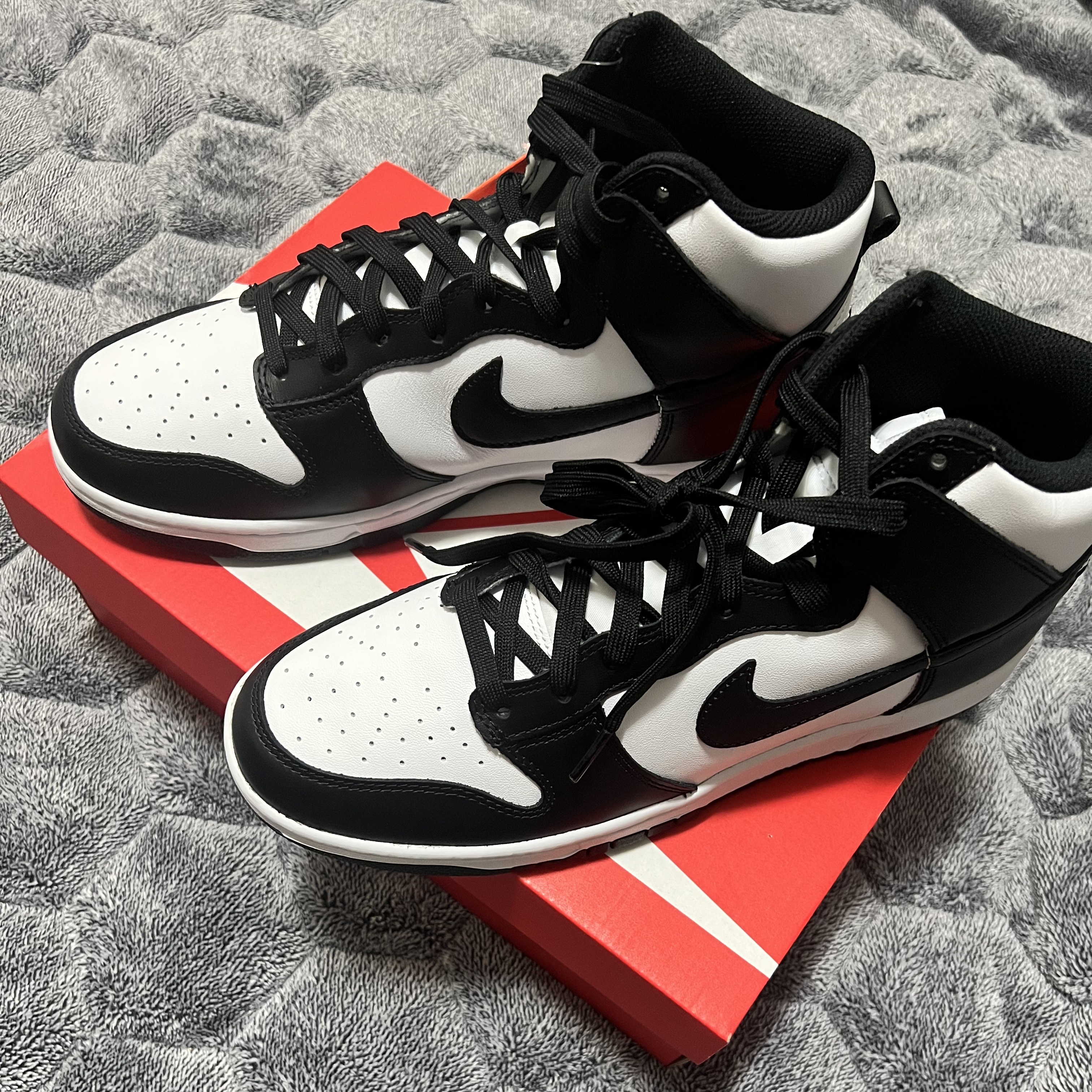 Nike Dunk High Retro Championship White 착용 스타일