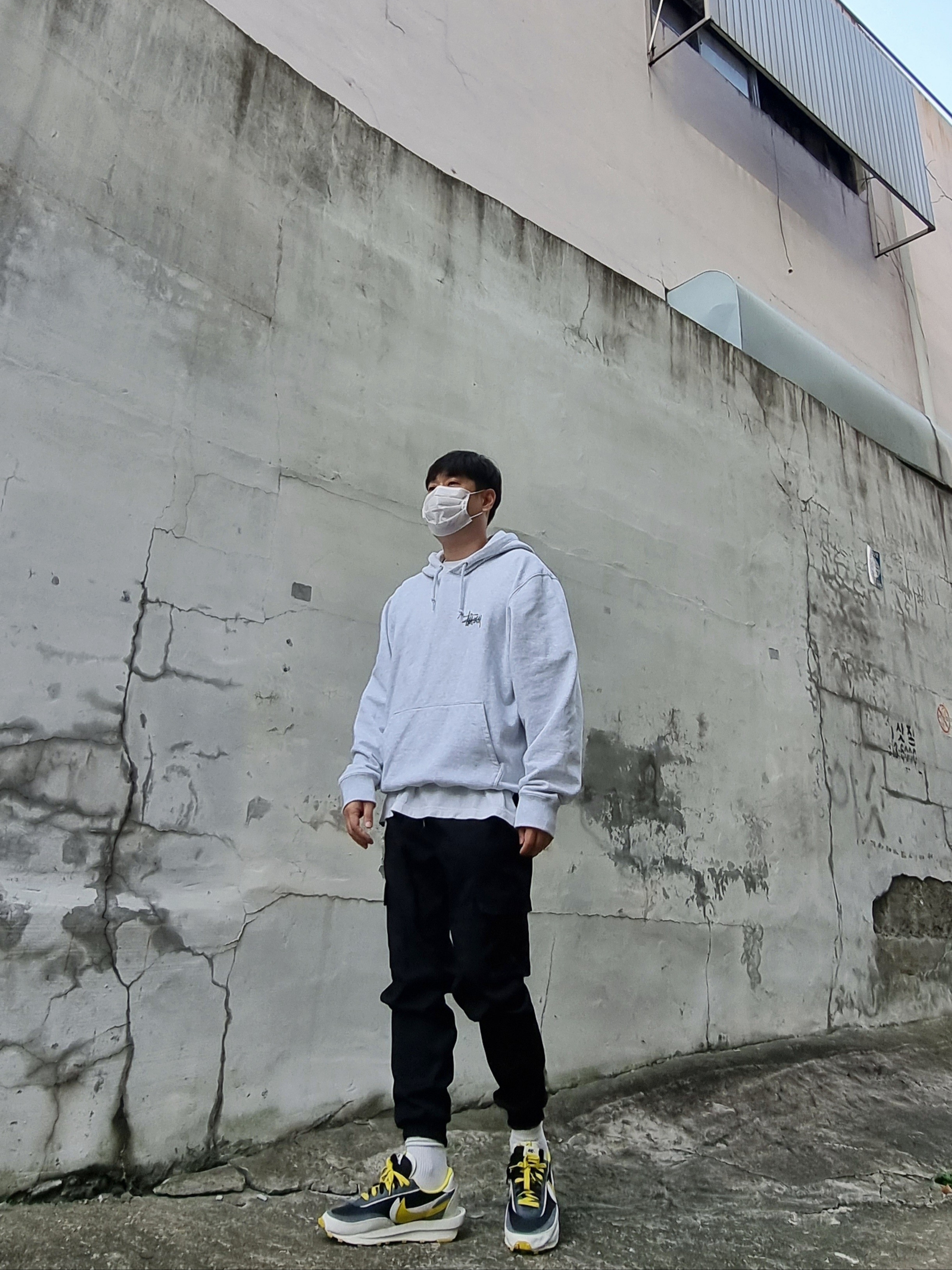 Stussy Basic Stussy Hoodie Ash Heather 2021, Nike x Sacai x Undercover LDWaffle Black Bright Citron 착용 스타일 - 1