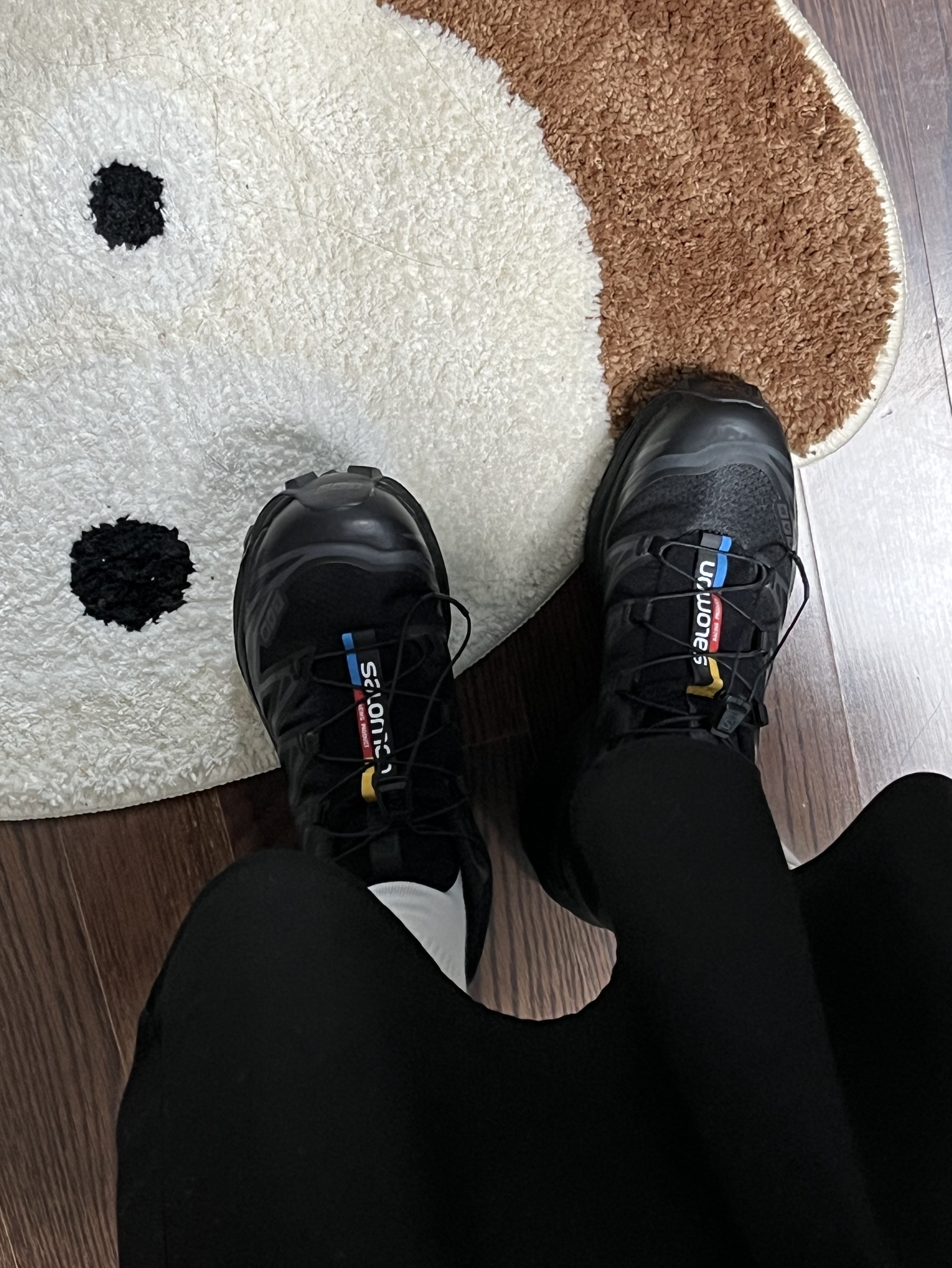 Salomon XT-6 ADV Black 착용 스타일