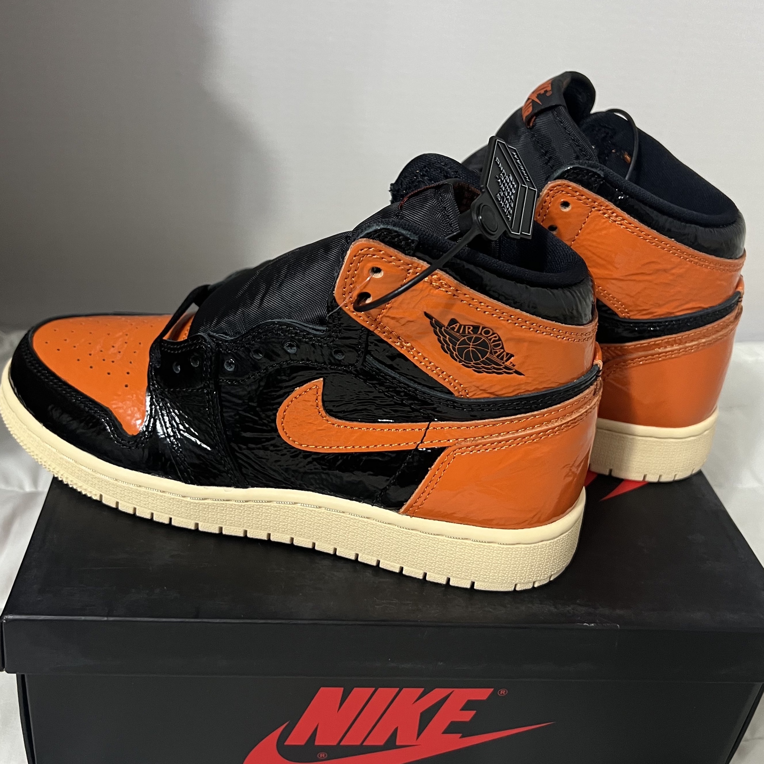 Jordan 1 Retro High Shattered Backboard 3.0, (GS) Jordan 1 Retro High OG Shattered Backboard 3.0 착용 스타일 - 5
