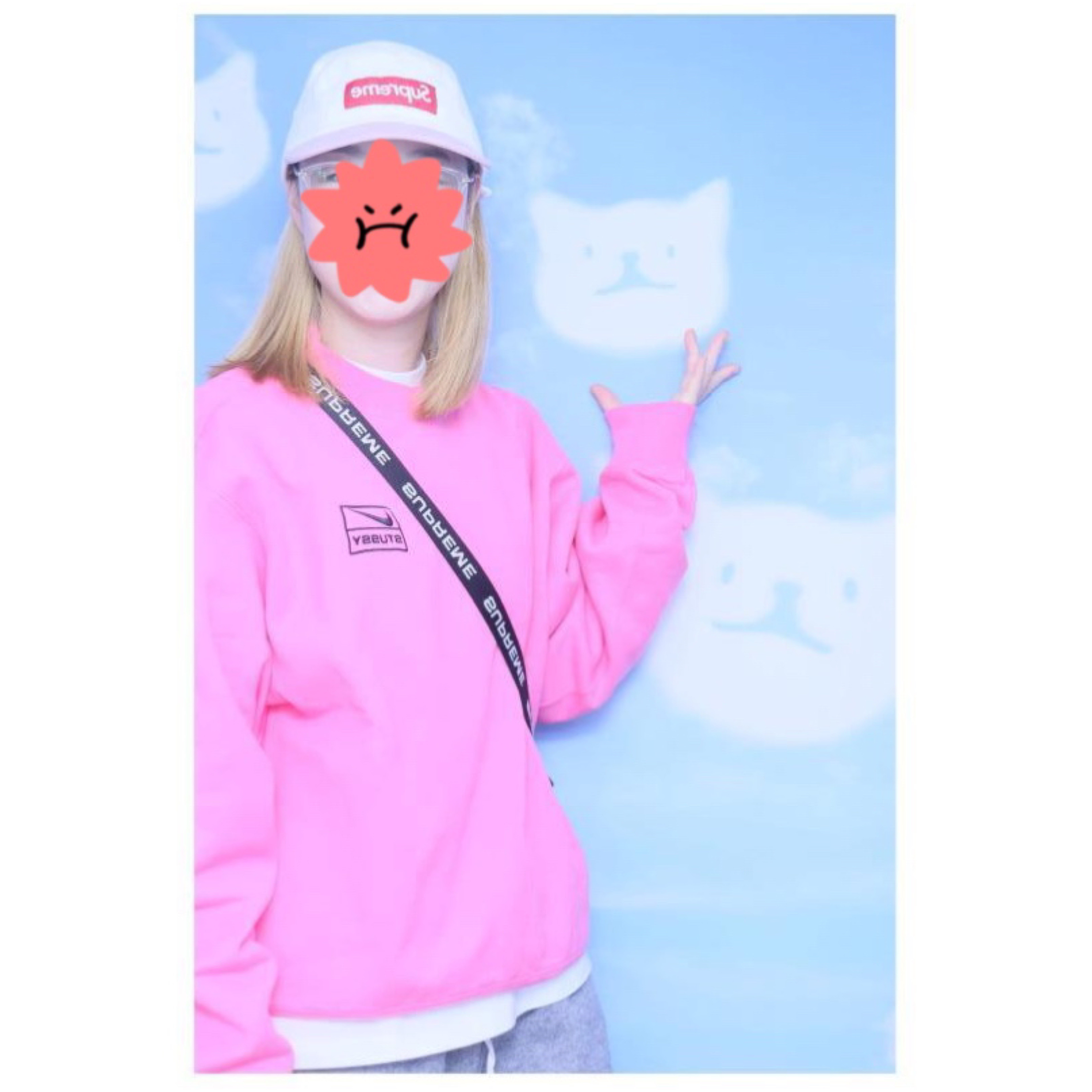 Nike x Stussy NRG Washed Fleece Crewneck Lotus PInk, Supreme Shoulder Bag Black - 22FW 착용 스타일
