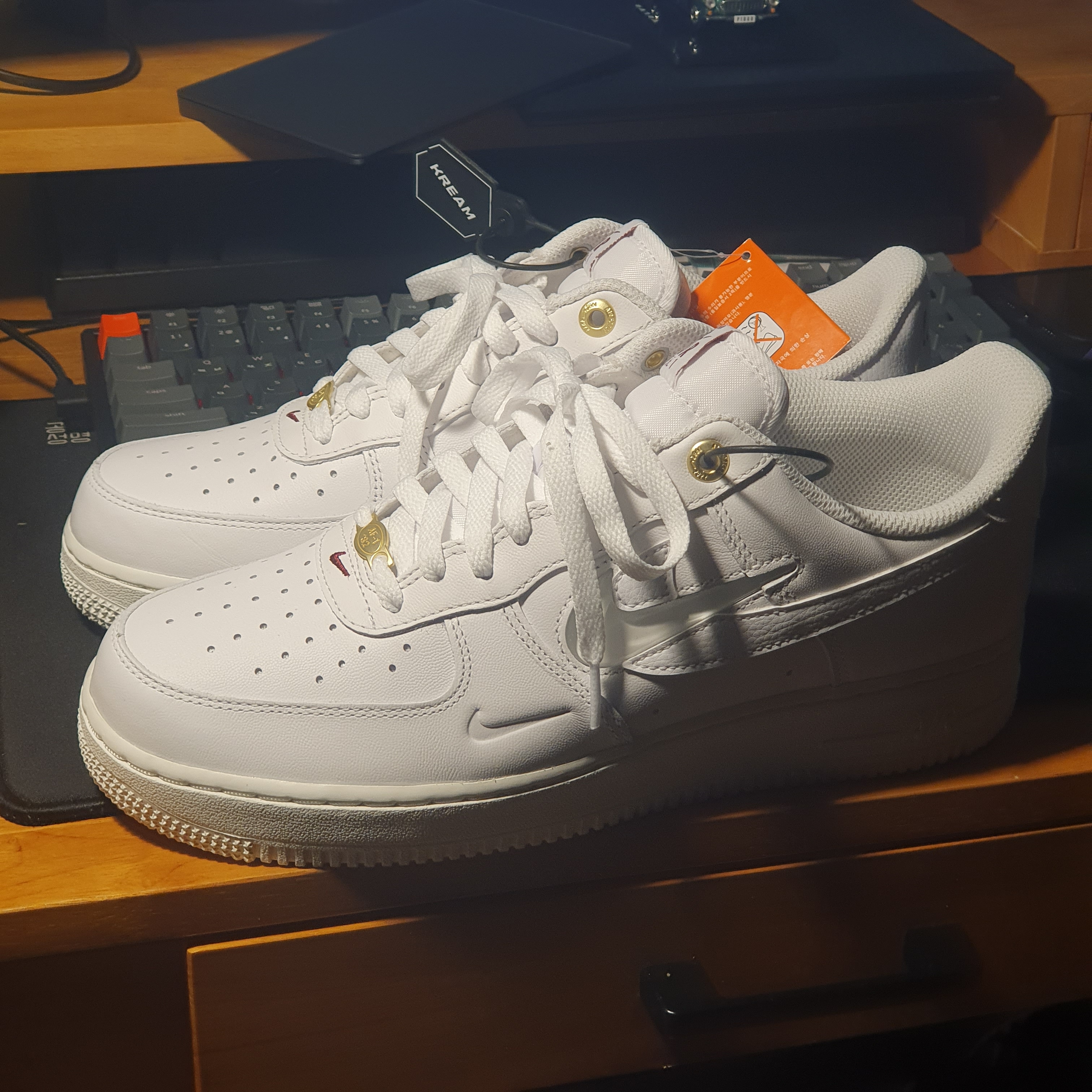 Nike Air Force 1 '07 PRM 40th Anniversary Join Forces White 착용 스타일 - 1