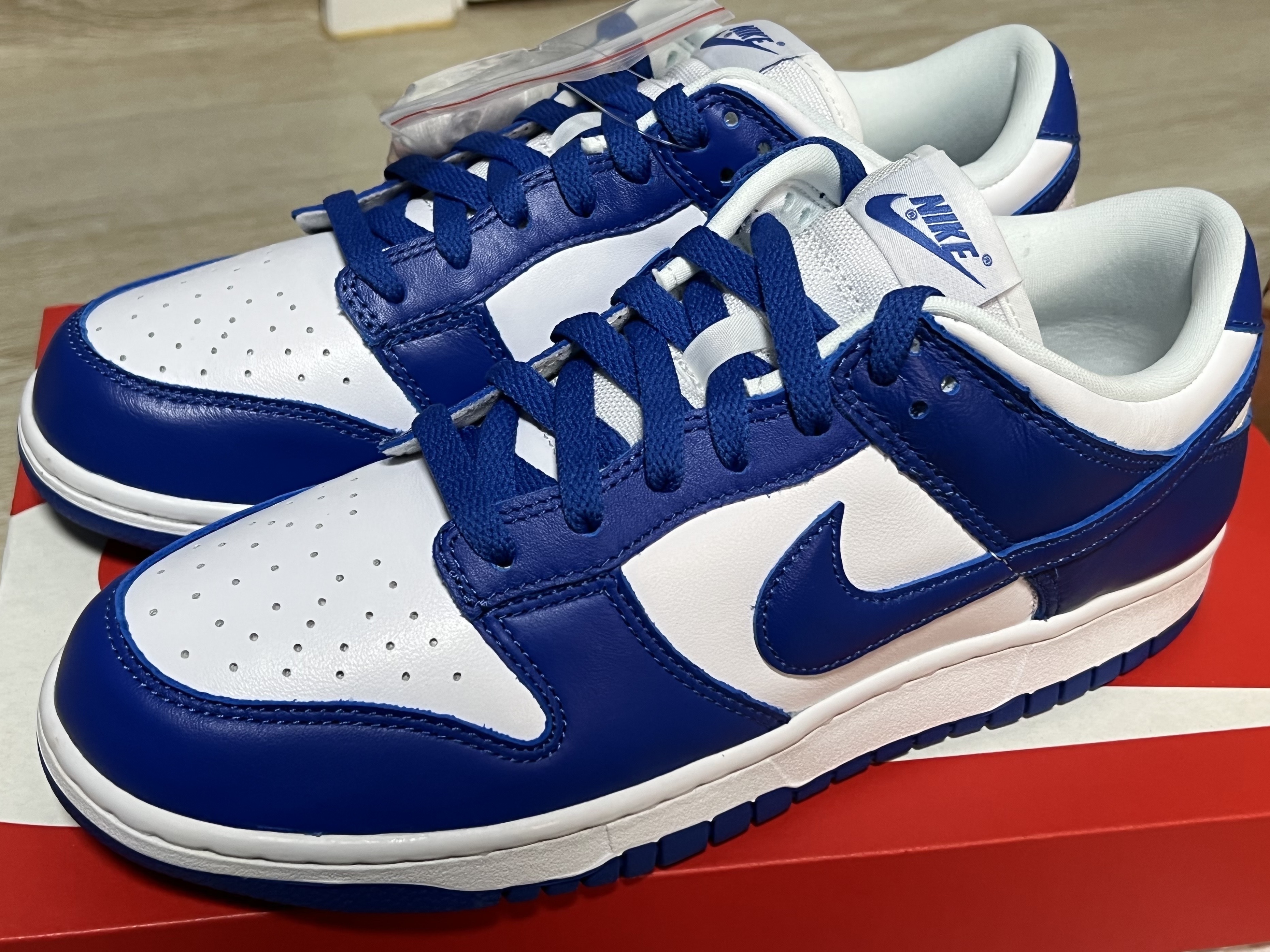 Nike Dunk Low SP Kentucky 2022 착용 스타일