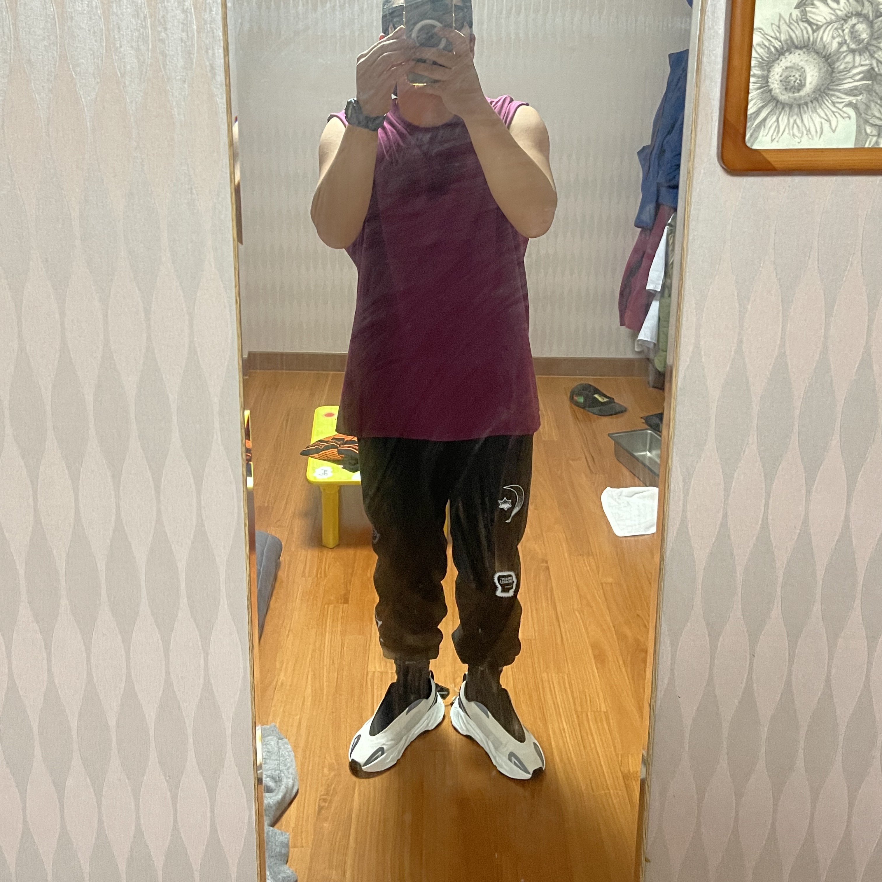 Adidas Yeezy Boost 700 MNVN Analog 착용 스타일 - 5