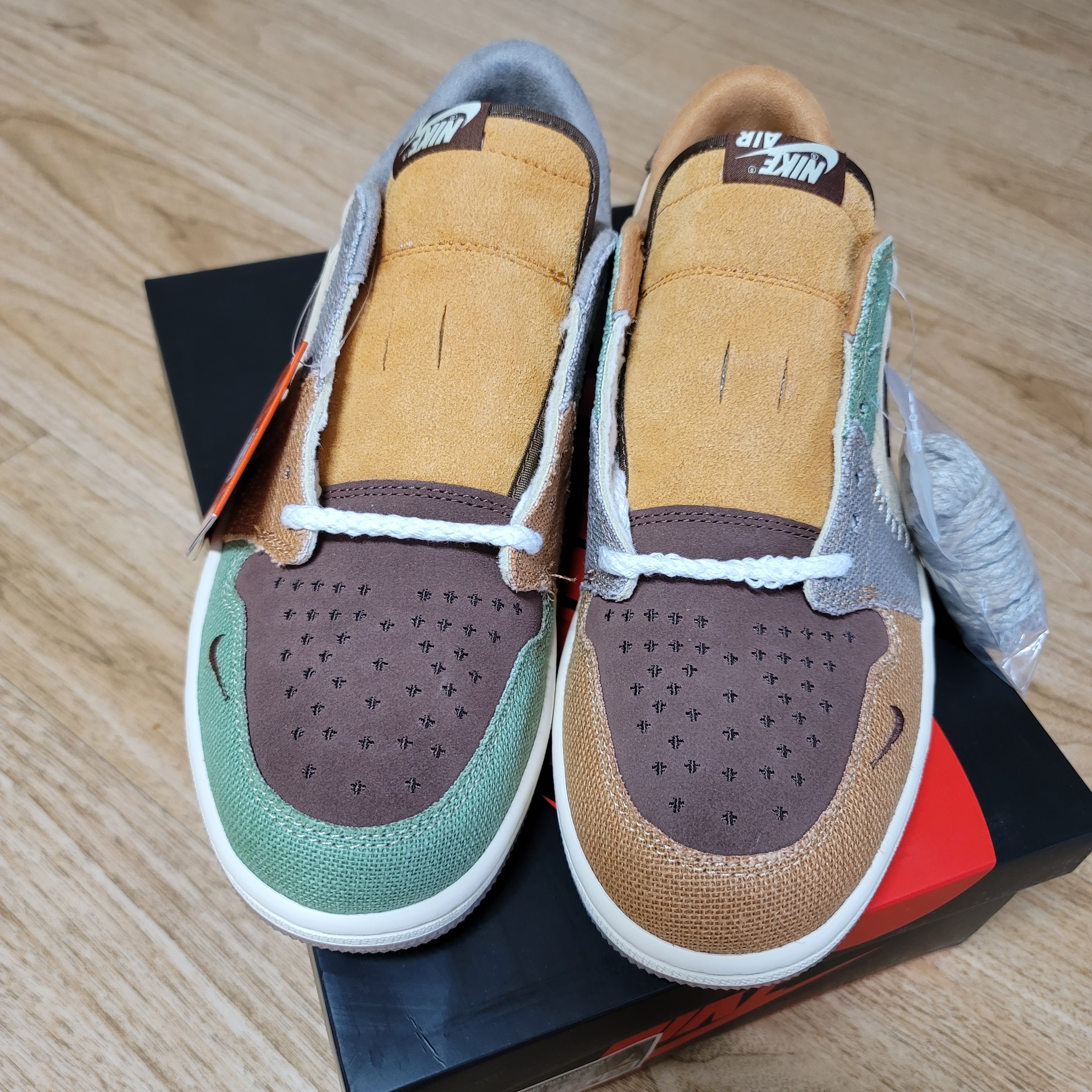 Jordan 1 x Zion Williamson Retro Low OG Flax and Oil Green 착용 스타일 - 1