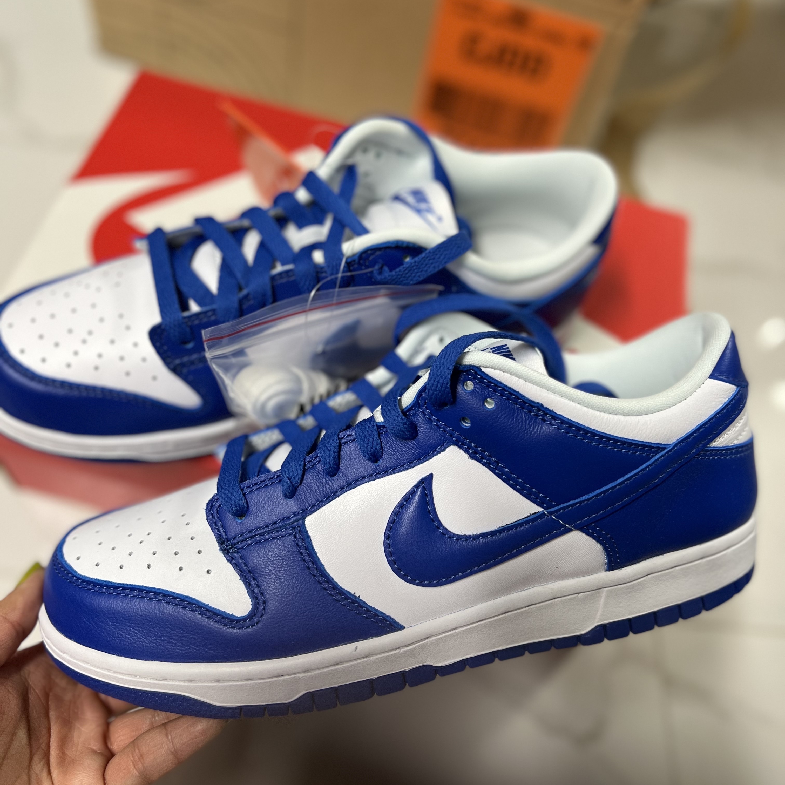 Nike Dunk Low SP Kentucky 2022 착용 스타일 - 1