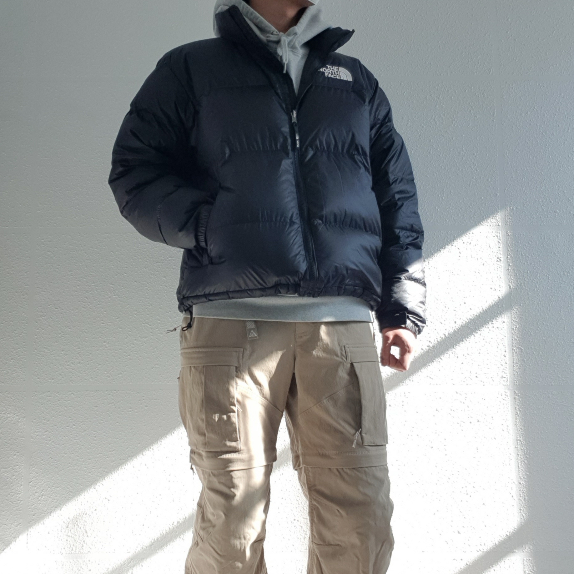 The North Face 1996 Eco Nuptse Jacket Black, Nike ACG Smith Summit Pants Khaki - Asia 착용 스타일
