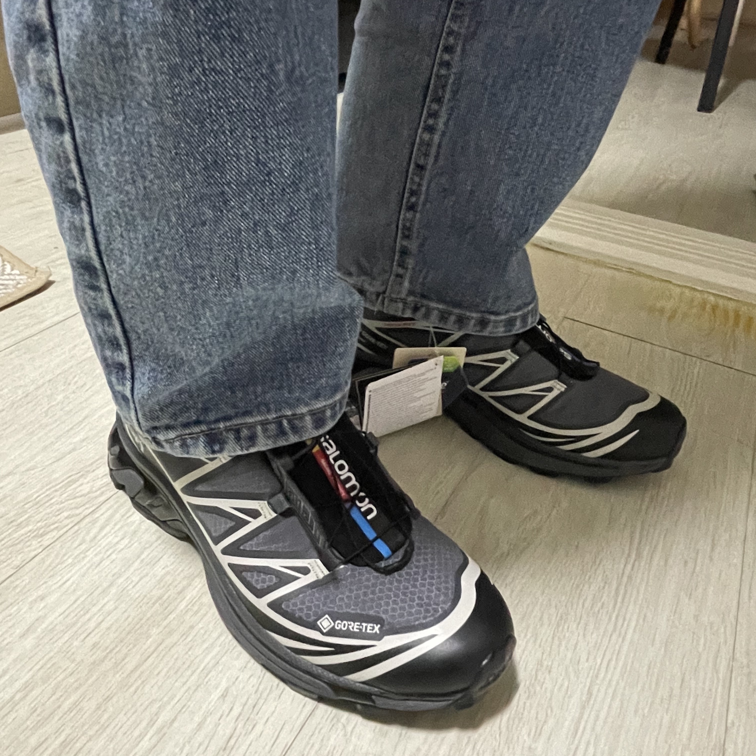 Salomon XT-6 Gore-Tex Black Ebony 착용 스타일 - 2
