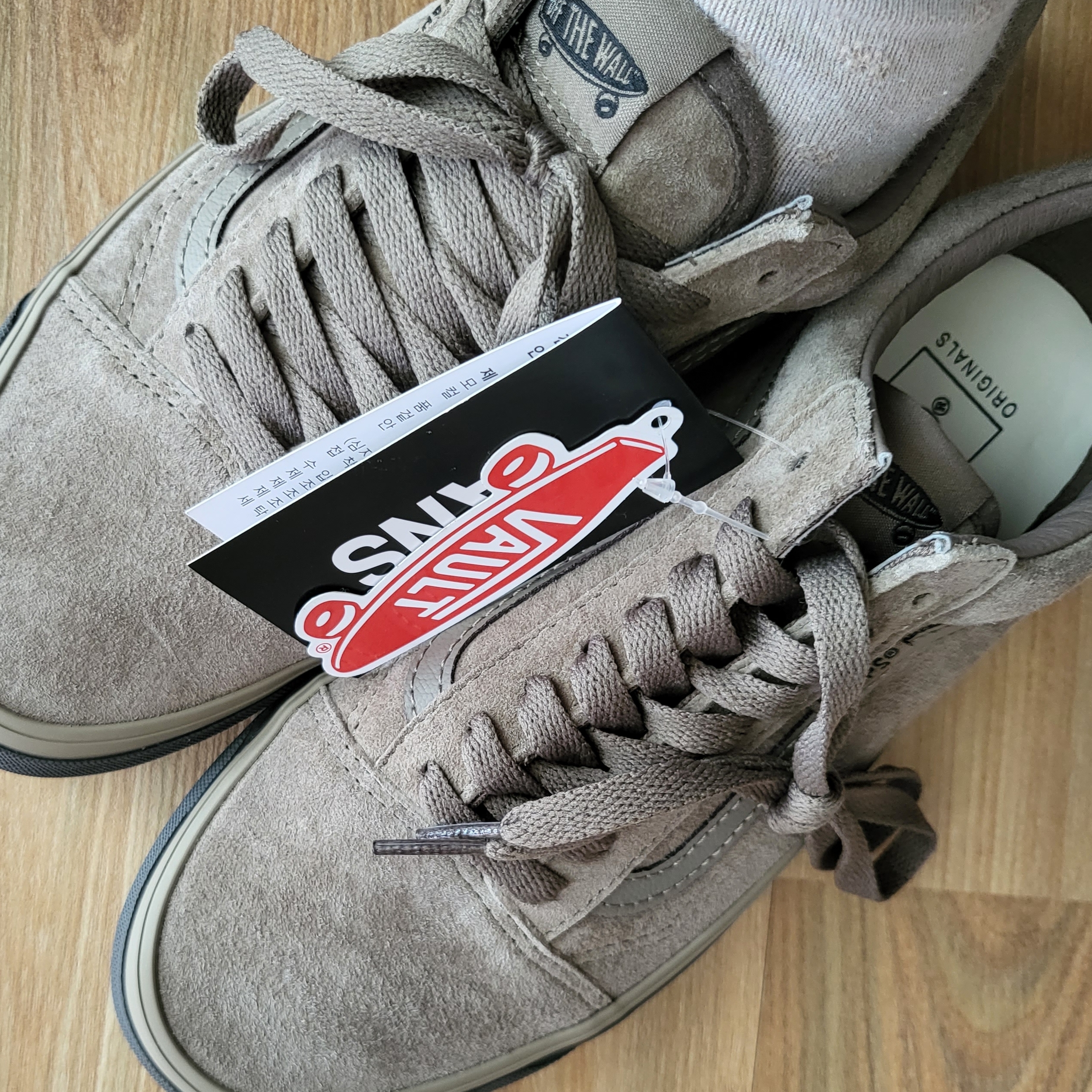Vans Vault x WTAPS OG Old Skool LX Coyote 착용 스타일 - 3