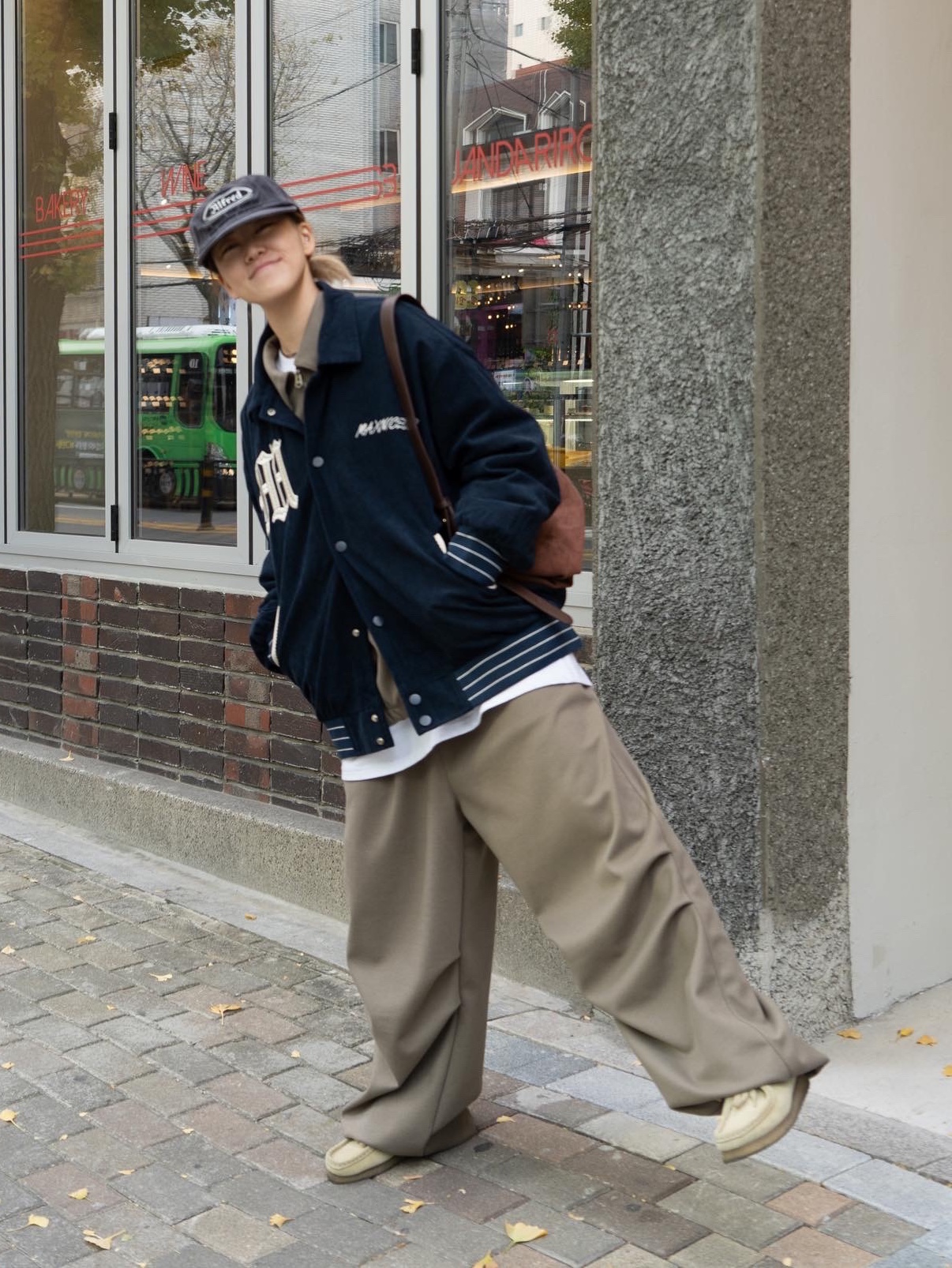 Clarks x Thisisneverthat Wallabee Maple 착용 스타일 - 1