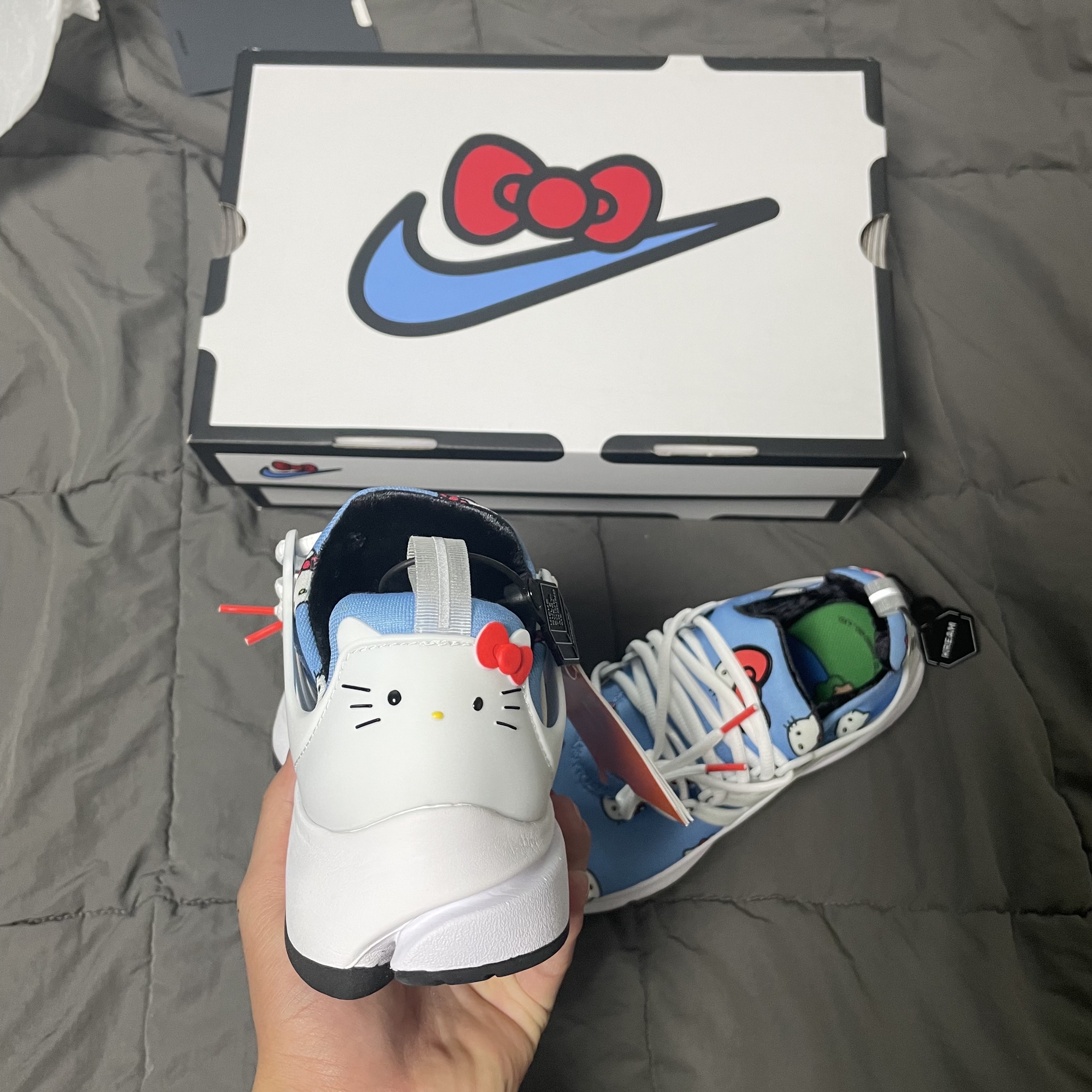 Nike x Hello Kitty Air Presto University Blue 착용 스타일 - 3