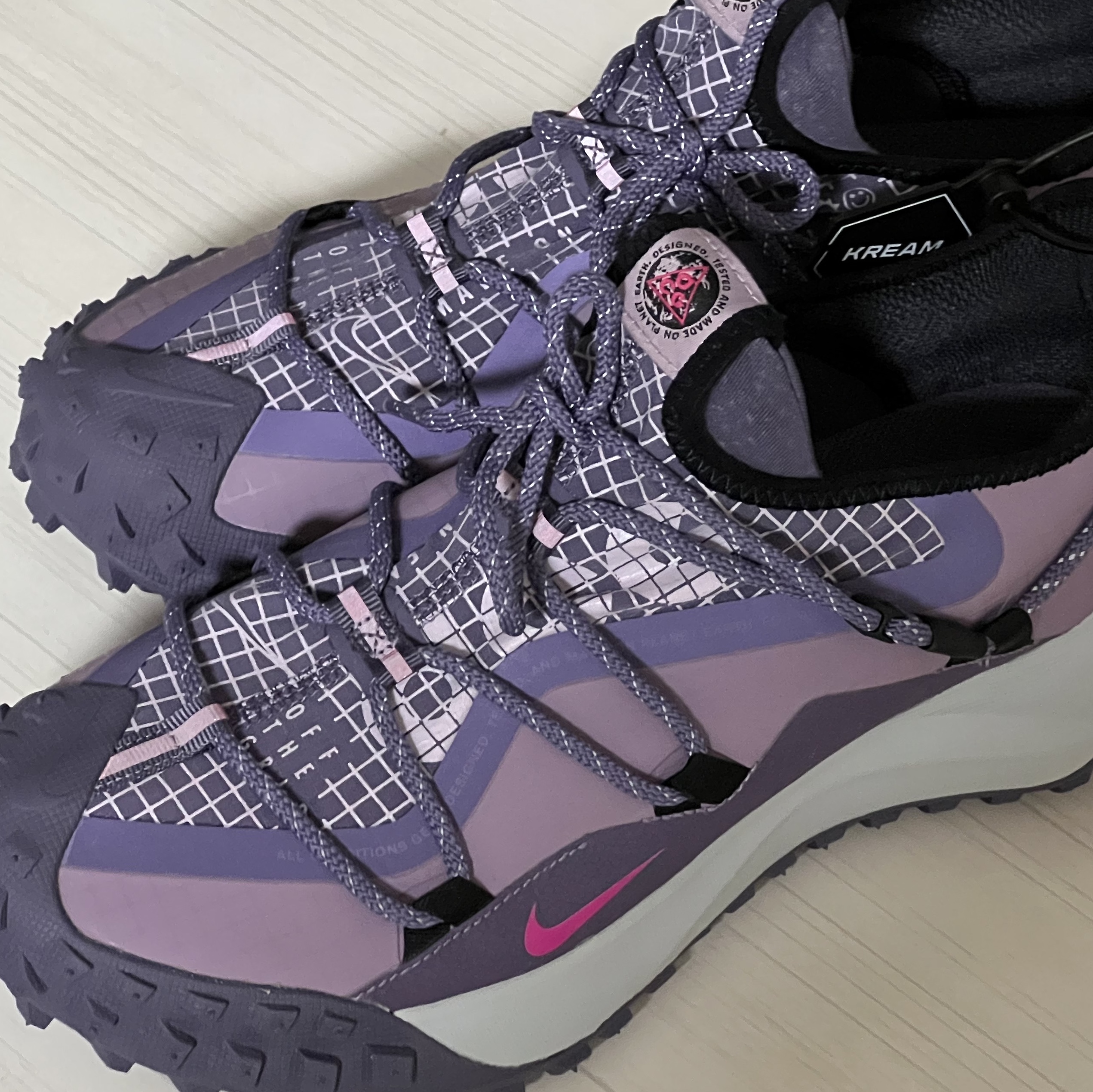 Nike ACG Mountain Fly Low Canyon Purple, Nike NRG ACG Trail Shorts Black Dark Smoke Grey - Asia 착용 스타일 - 3