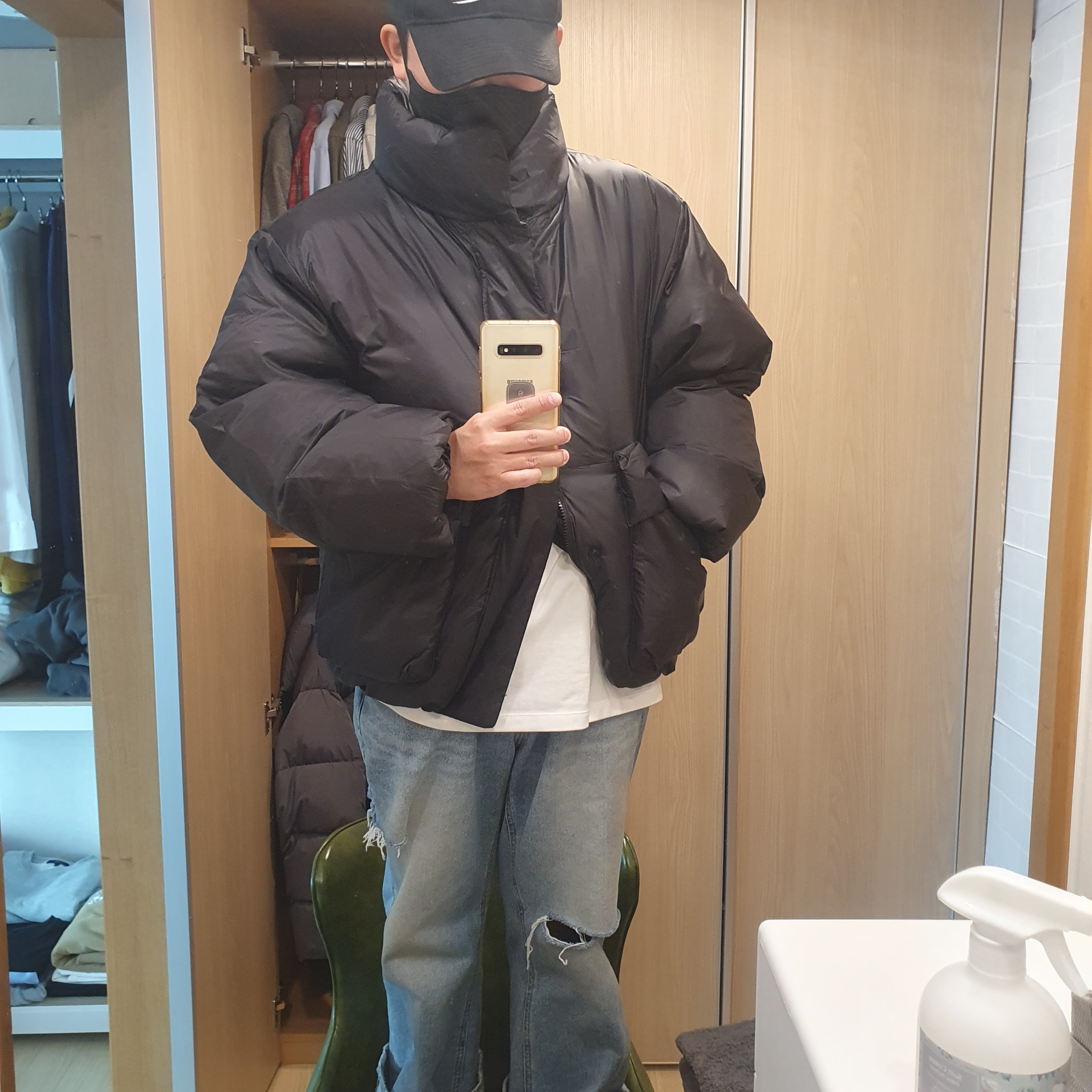 Balenciaga Political Campaign Destroyed Cap Black 착용 스타일