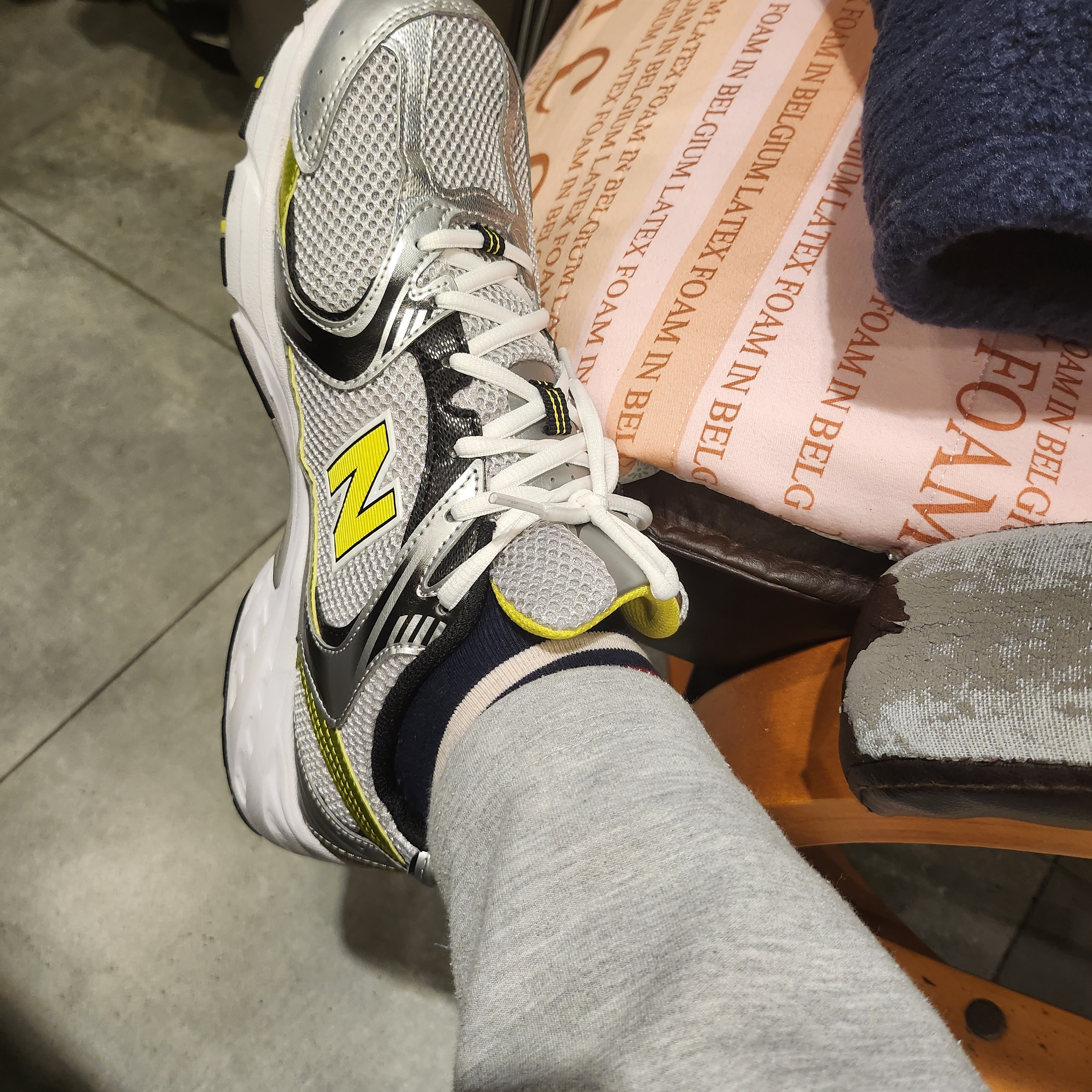 New Balance 530 Silver 착용 스타일