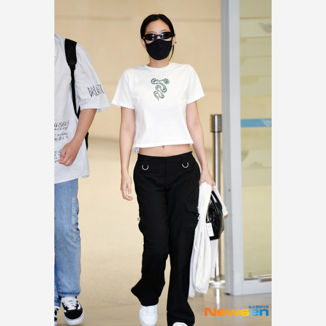 (W) Adidas Forum Bold Cloud White 착용 스타일 - 4