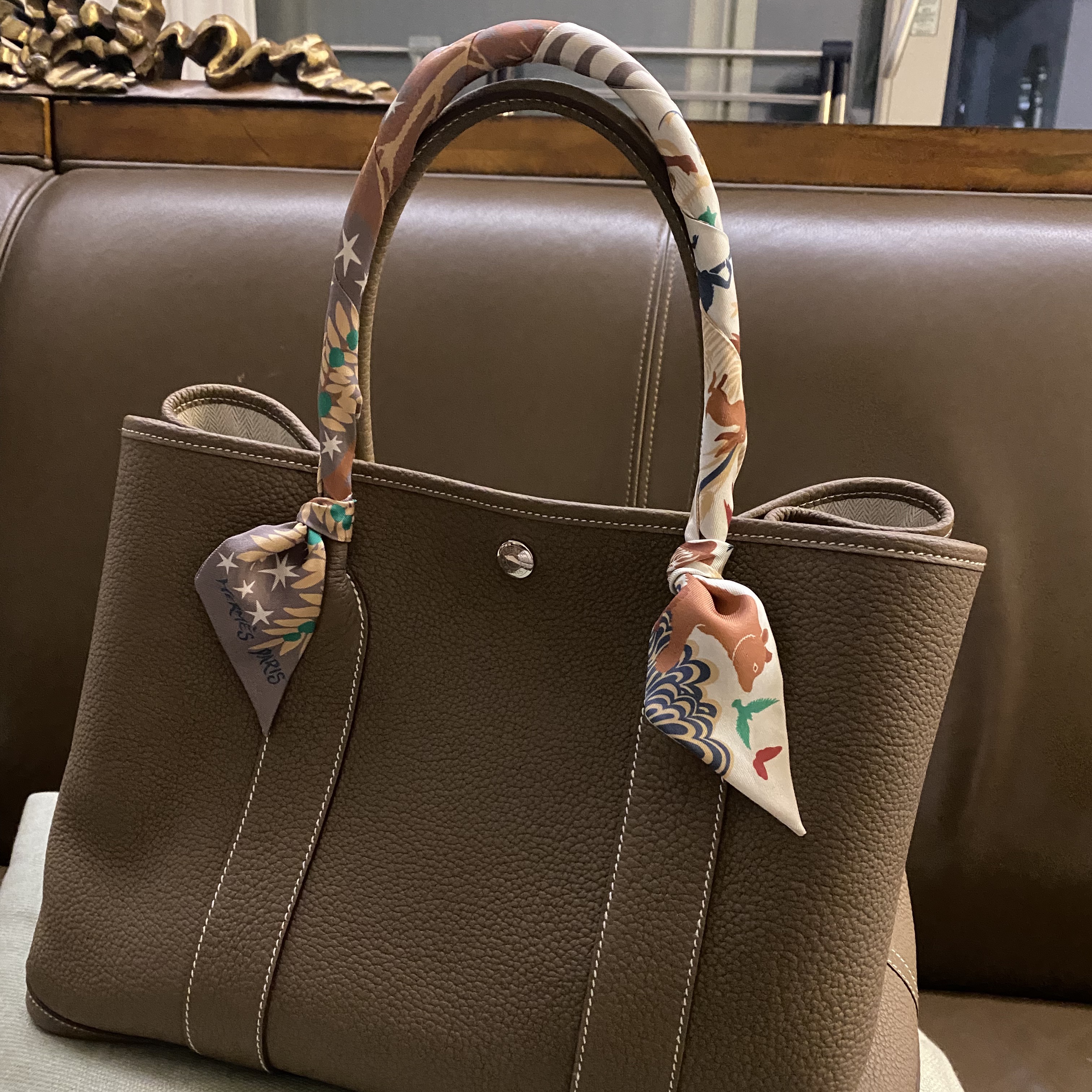 (W) Hermes Sous Le Charme D'Orphee Twilly Etoupe Creme Vert 착용 스타일