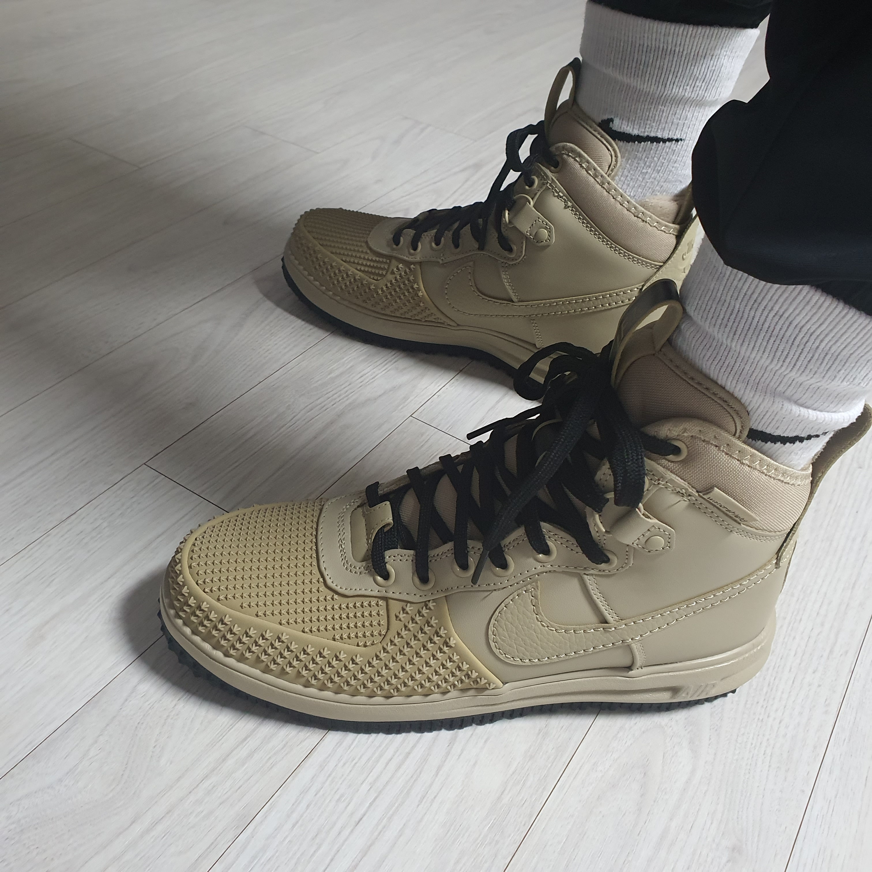 Nike Lunar Force 1 Duckboot Lime Stone 착용 스타일 - 1