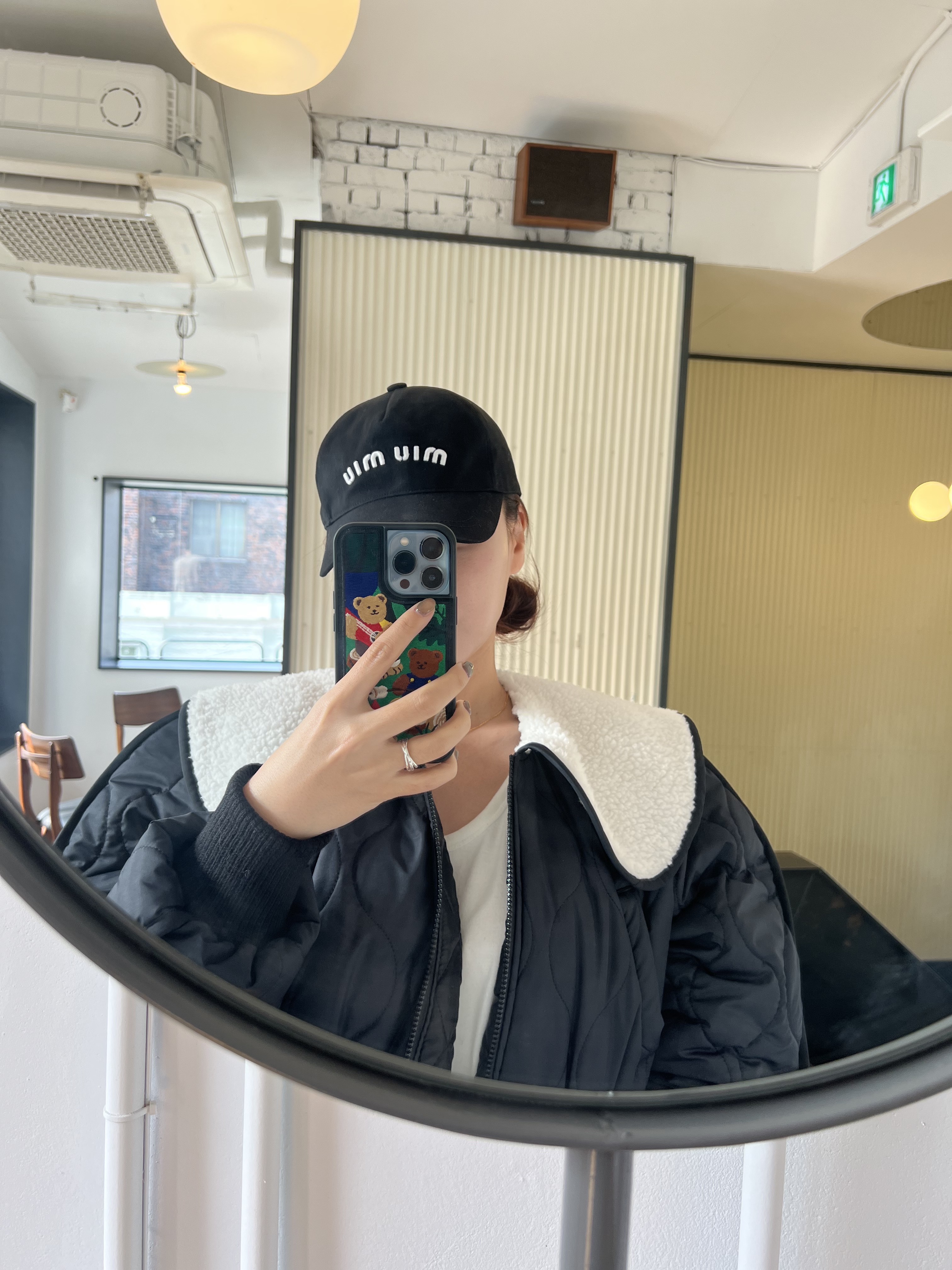 (W) Miu Miu Drill Baseball Cap Black, (Kids) UGG Fluff Yeah Clog Natural 착용 스타일 - 3