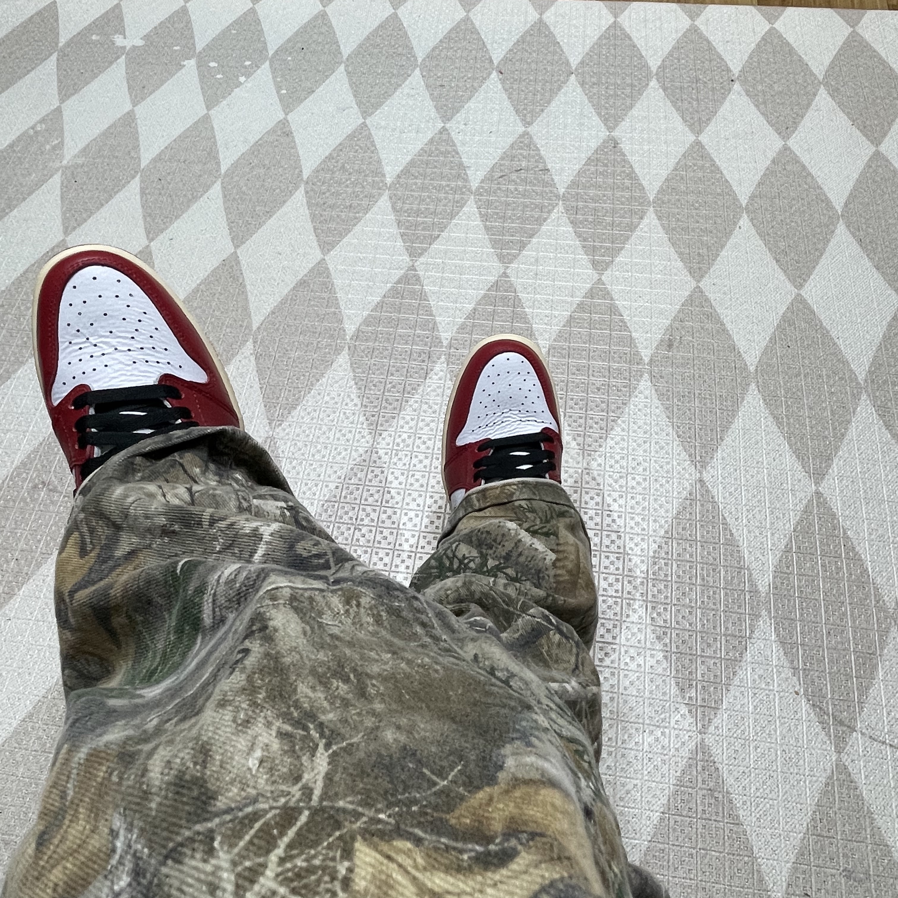 Jordan 1 Retro High OG Chicago 2022 착용 스타일 - 3