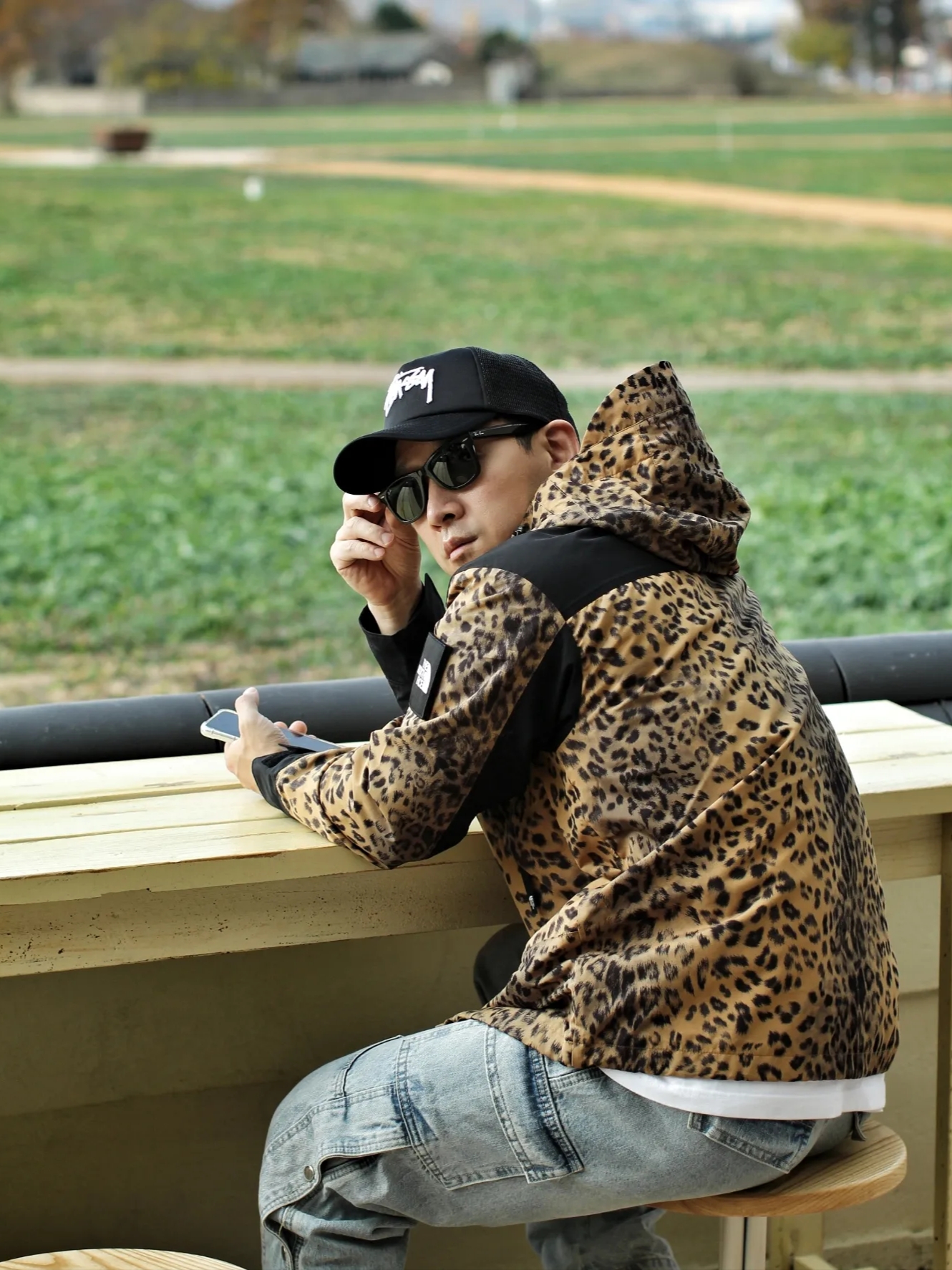 The North Face Novelty Martis Jacket Gold, Jordan 3 Retro SE Animal Instinct 착용 스타일 - 3