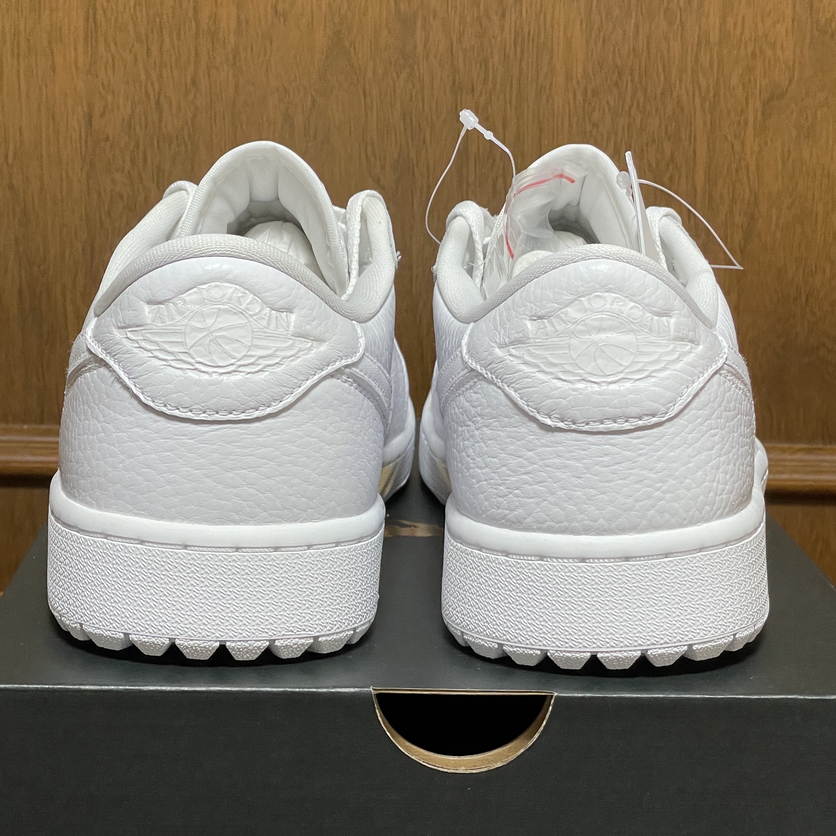 Jordan 1 Low Golf Triple White 착용 스타일 - 4