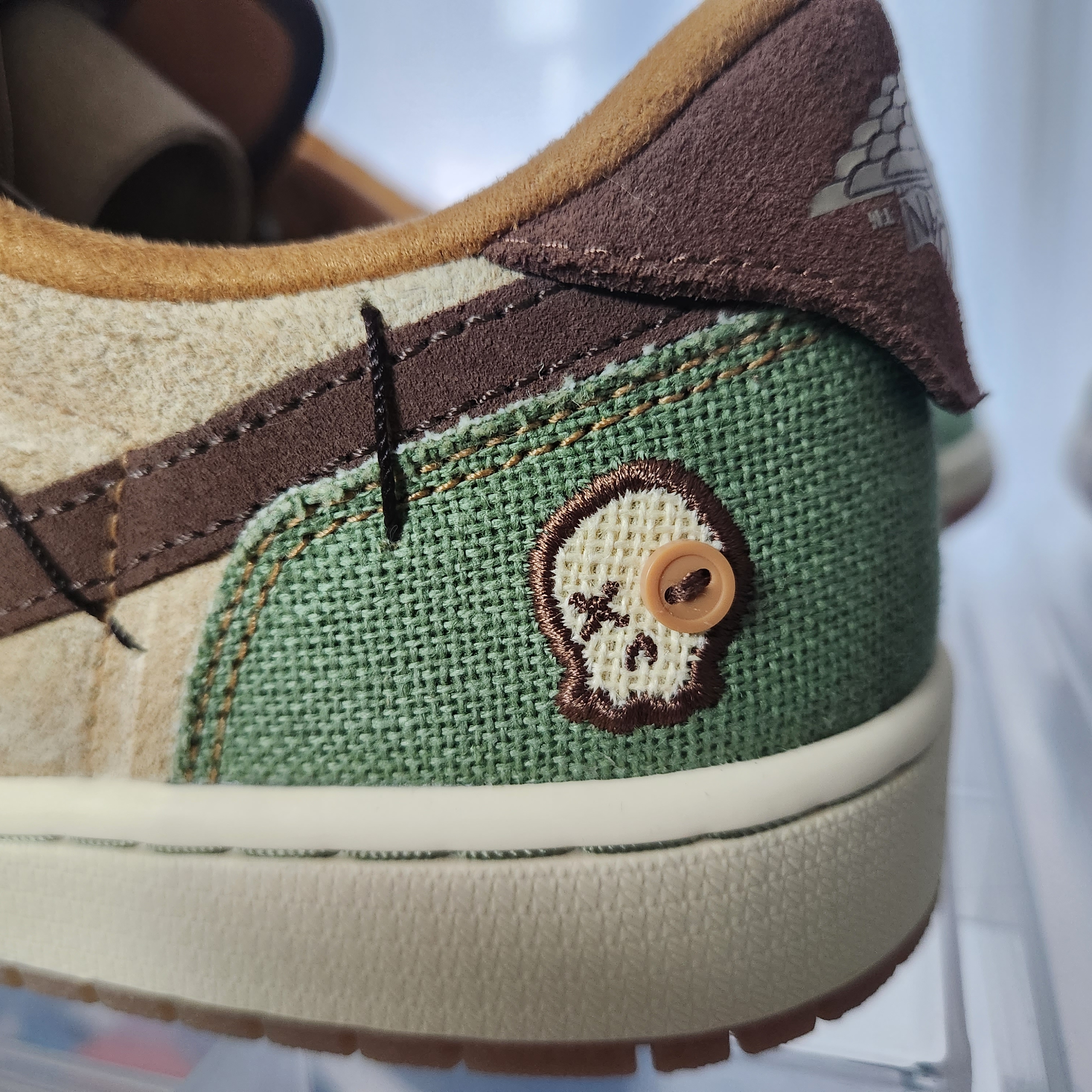 Jordan 1 x Zion Williamson Retro Low OG Flax and Oil Green 착용 스타일