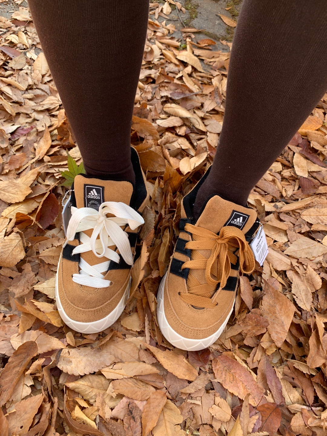 Adidas x Atmos Adimatic OG Shoebox 착용 스타일 - 3
