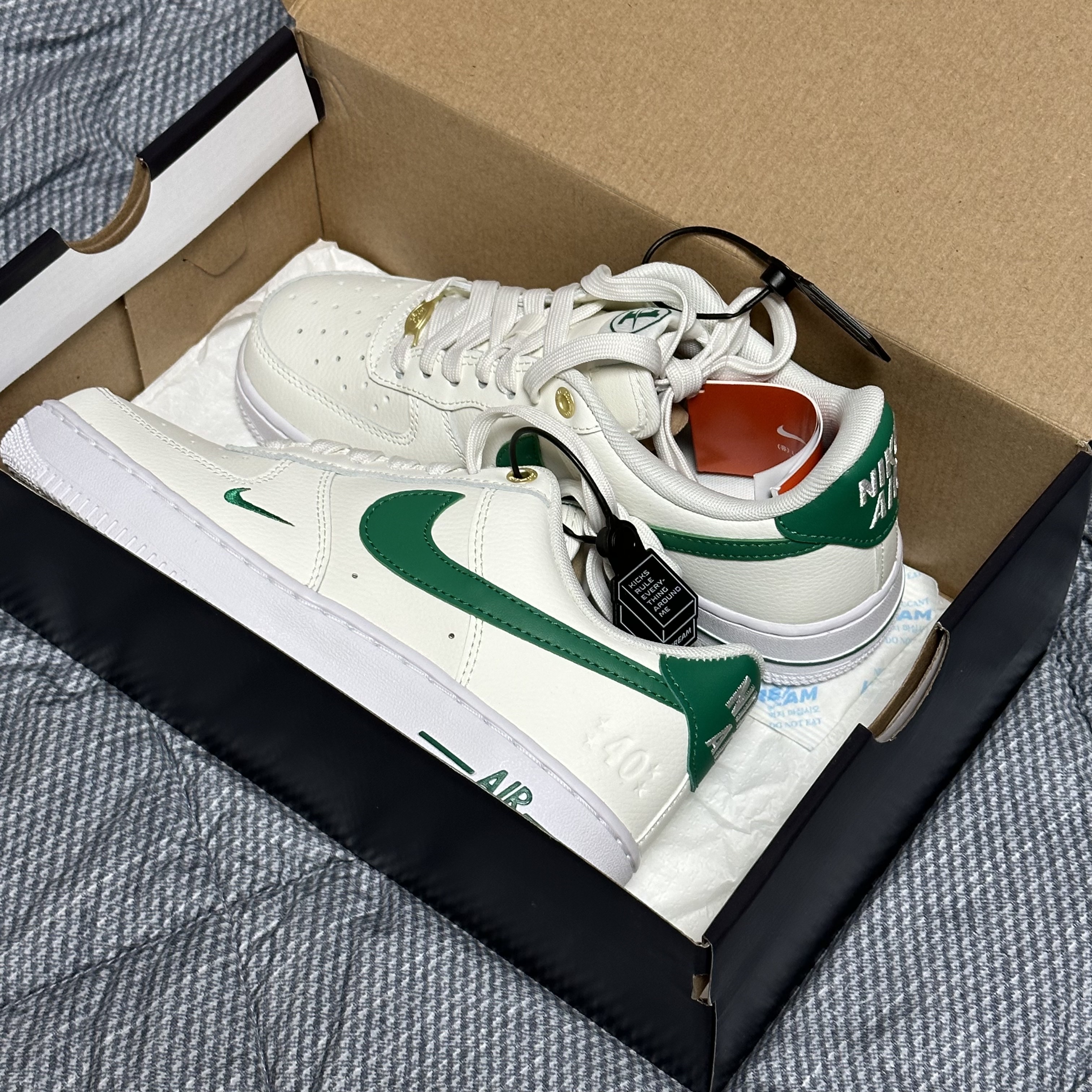 Nike Air Force 1 '07 LV8 40th Anniversary Join Forces Sail Malachite 착용 스타일 - 2