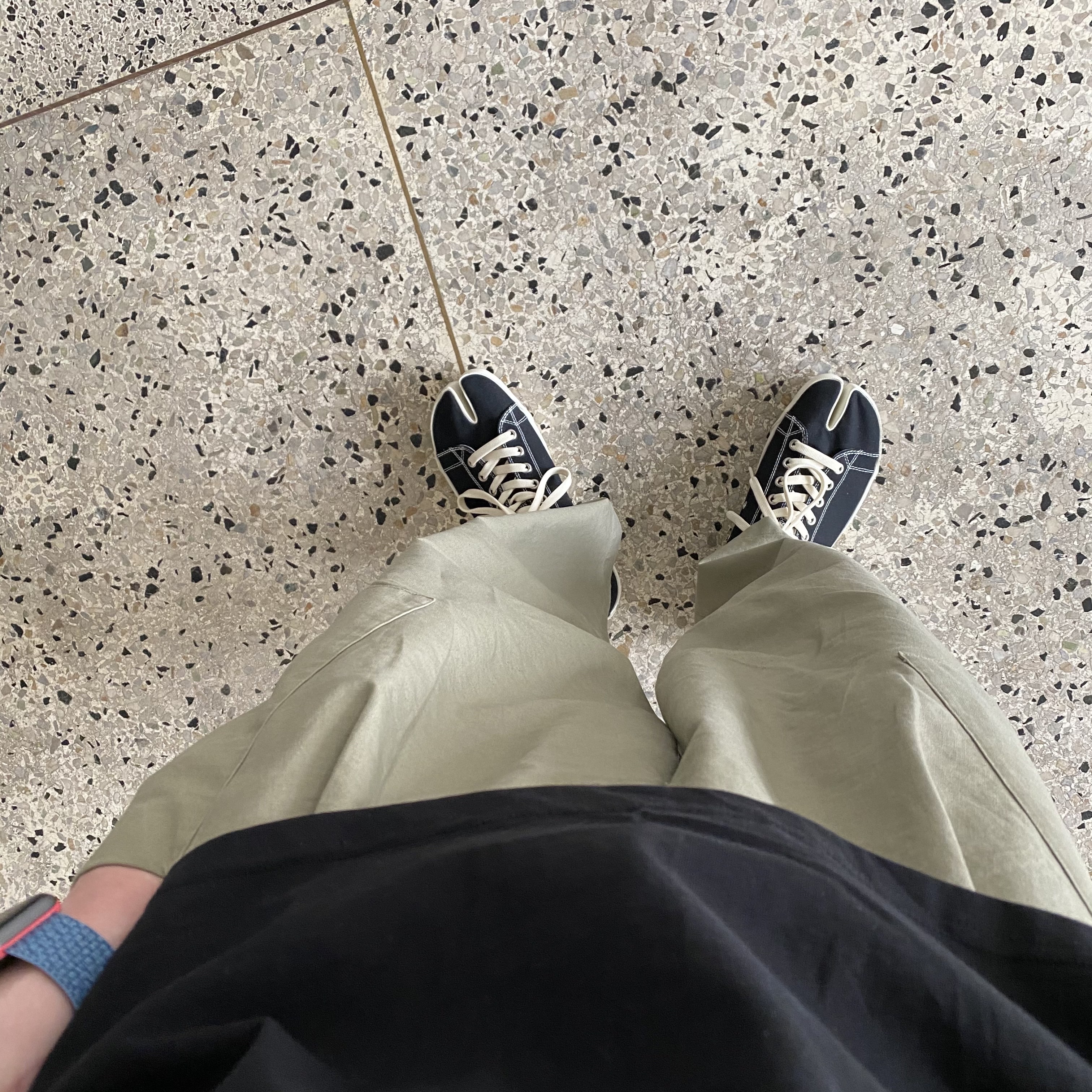 Maison Margiela Tabi Low Black 착용 스타일