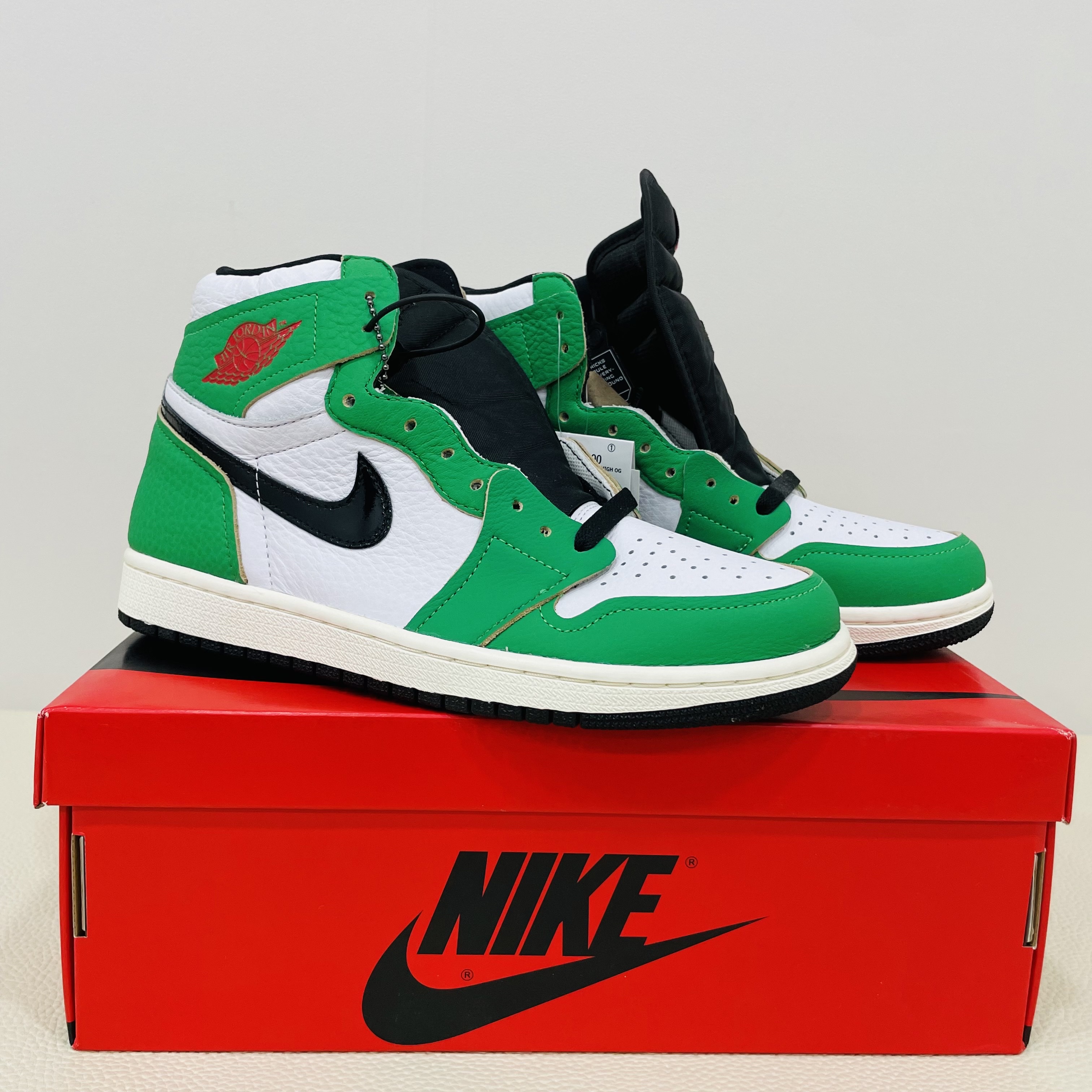 (W) Jordan 1 Retro High OG Lucky Green 착용 스타일