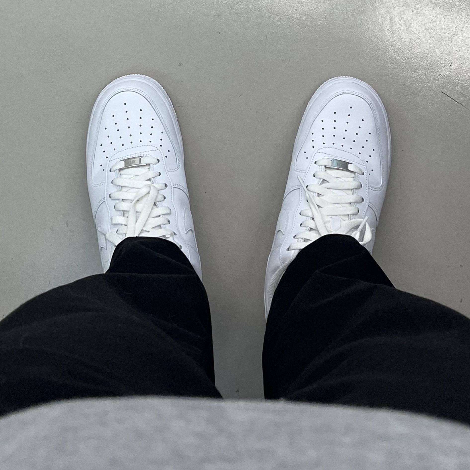 Nike Air Force 1 '07 Low White 착용 스타일