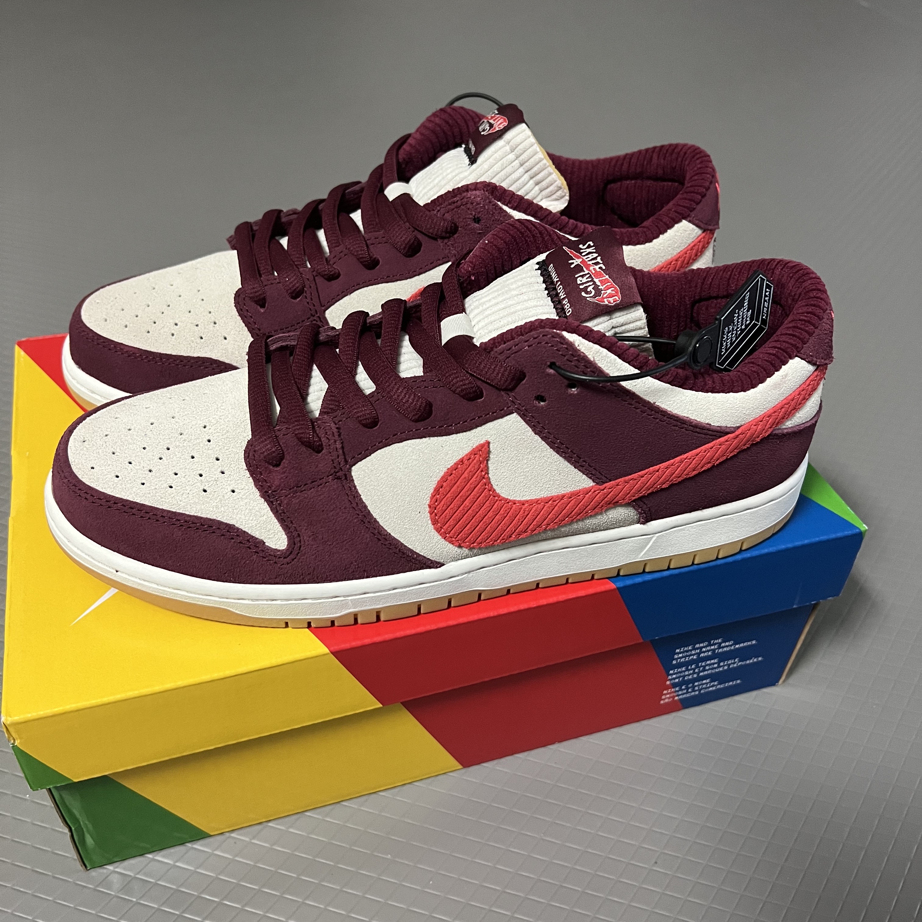 Nike x Skate Like a Girl SB Dunk Low QS Barely Rose 착용 스타일