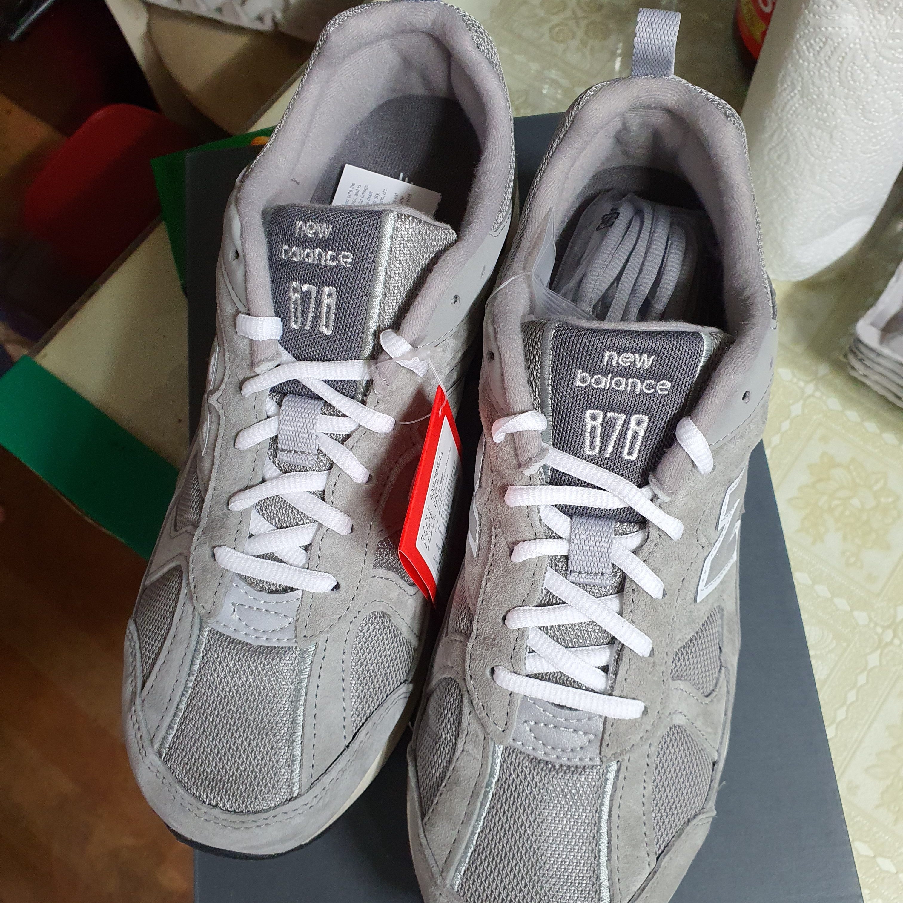 New Balance 878 Gray 착용 스타일