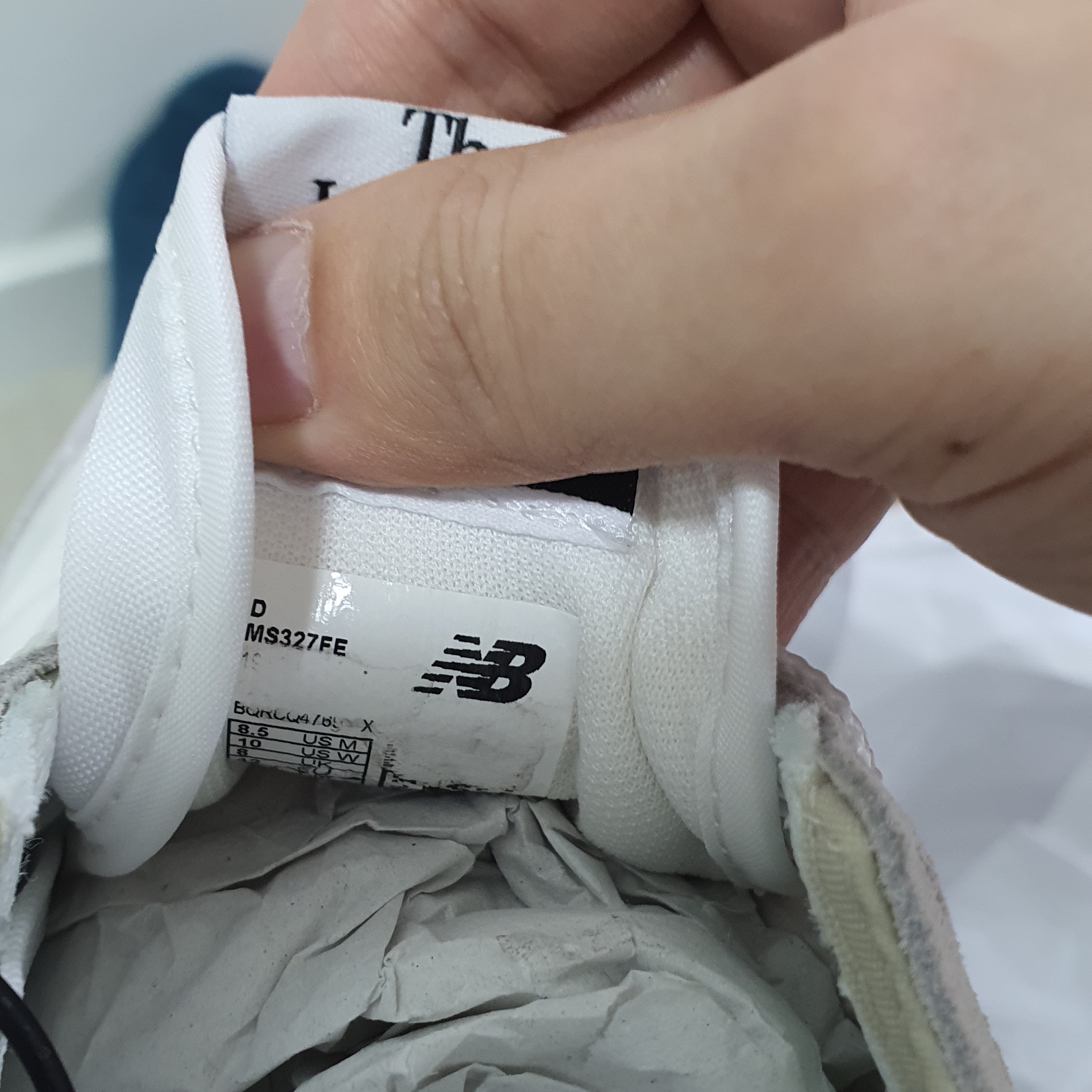 New Balance 327 White Black 착용 스타일