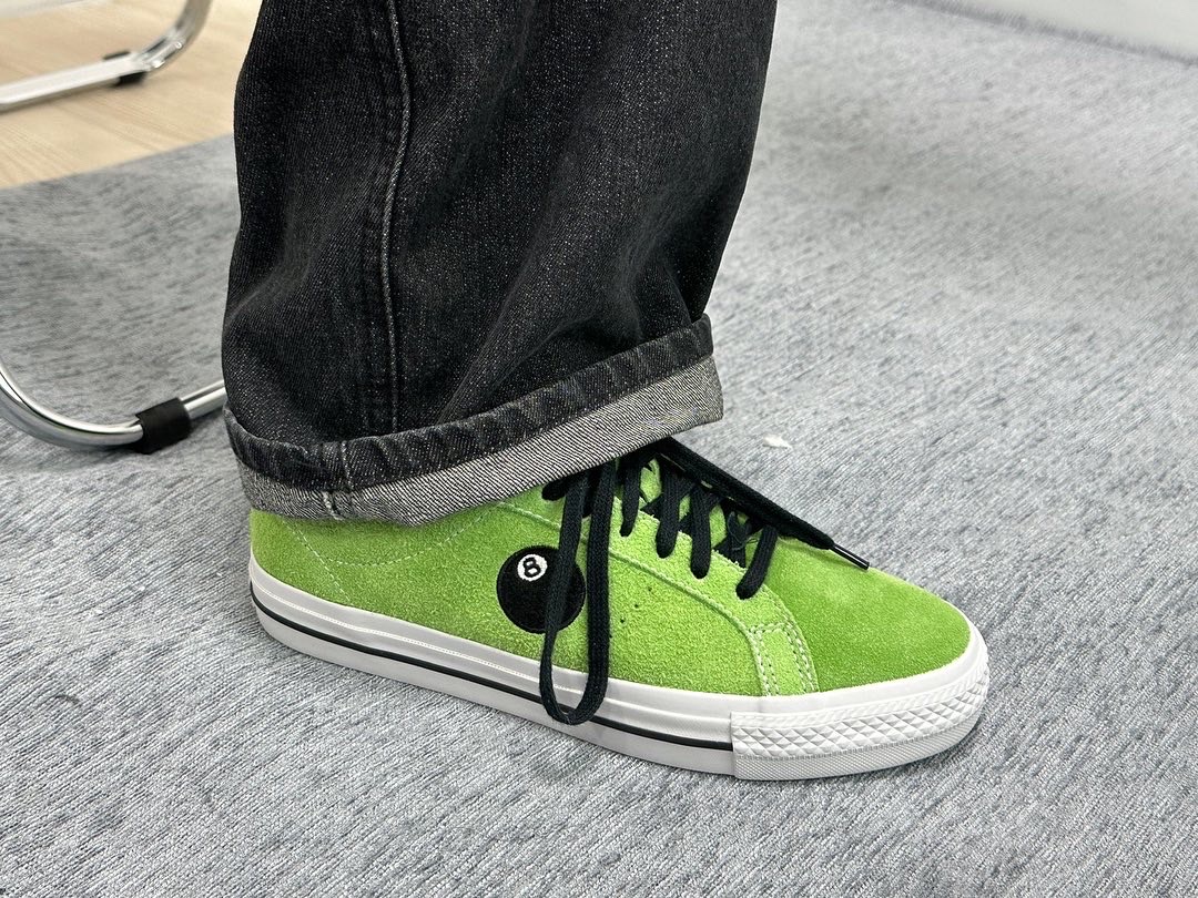 Converse x Stussy One Star Pro Ox 8 Ball Green, Stussy Stock Sweater Black 착용 스타일 - 1
