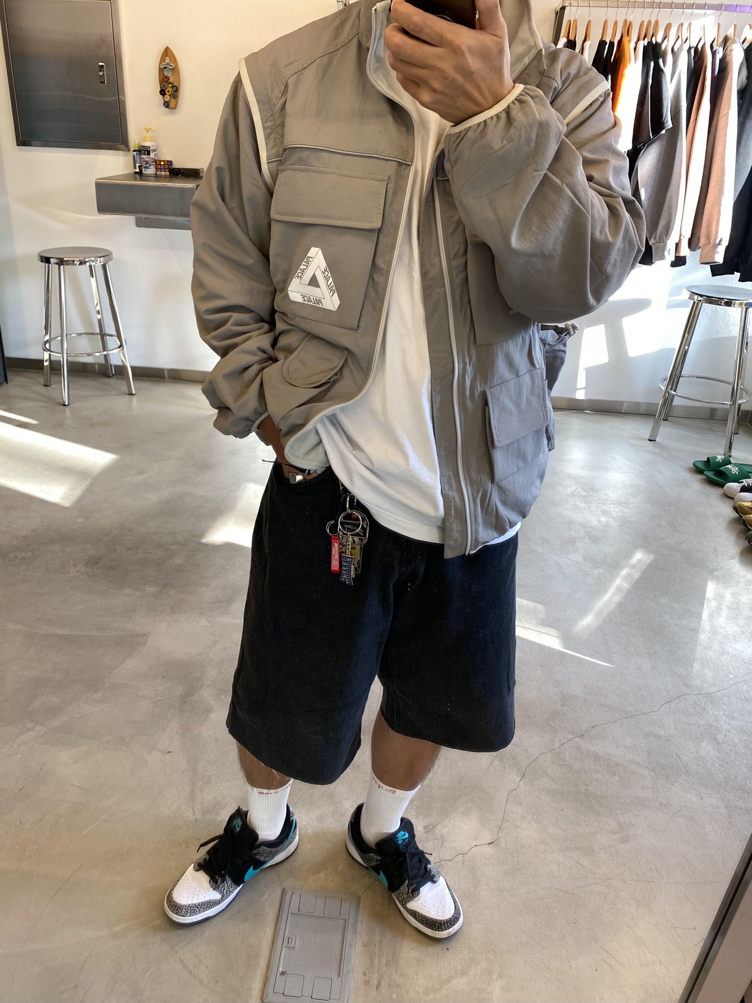 Palace Cordura RS Zip Off Jacket Grey - 22FW, Supreme Hanes Crew Socks White (4 Pack) 착용 스타일 - 2