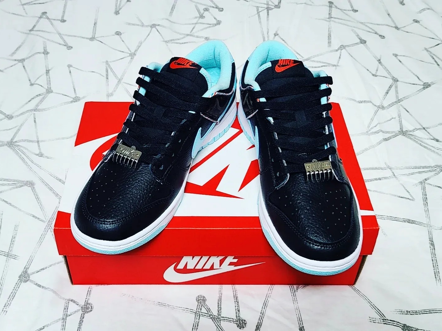 Nike Dunk Low Retro SE Barber Shop Black 착용 스타일 - 3