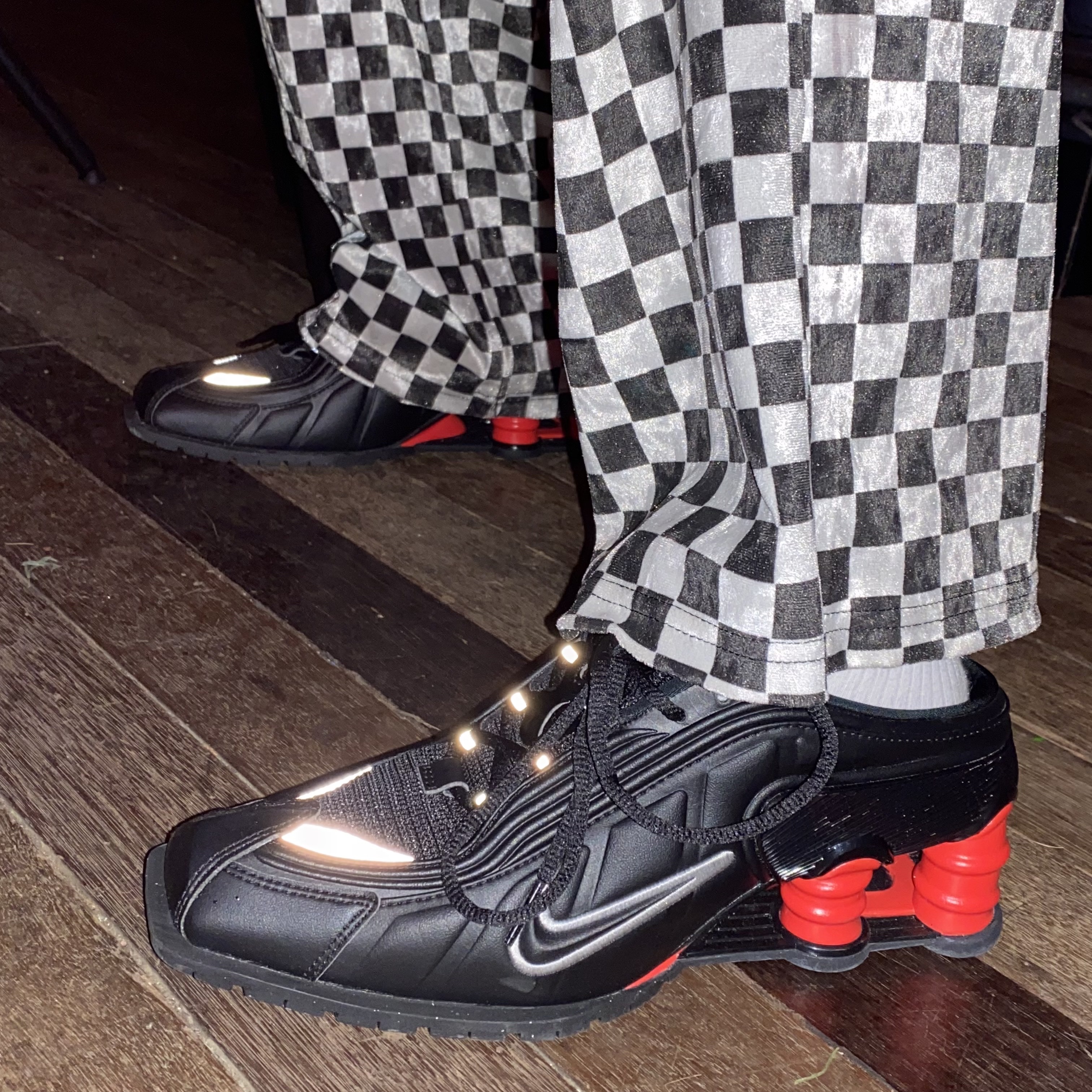 Nike x Martine Rose Shox MR4 Black 착용 스타일